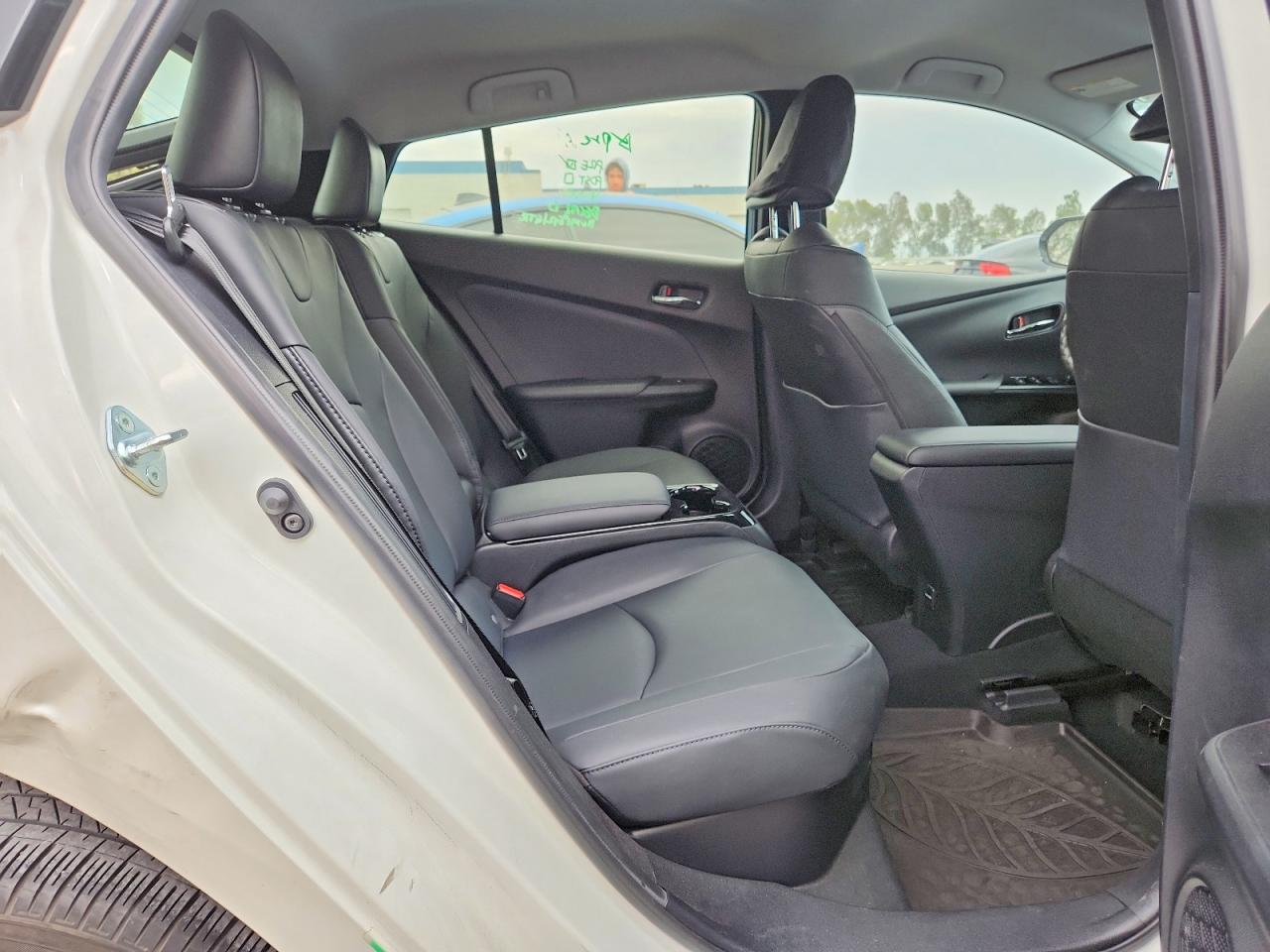 2018 TOYOTA PRIUS