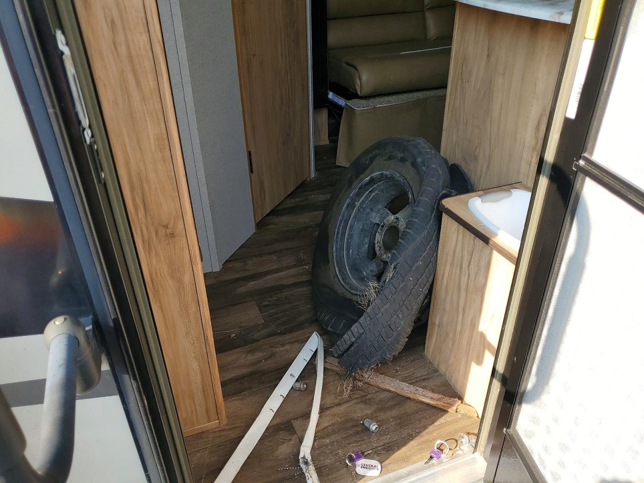 2019 FREE EXPRESS 24