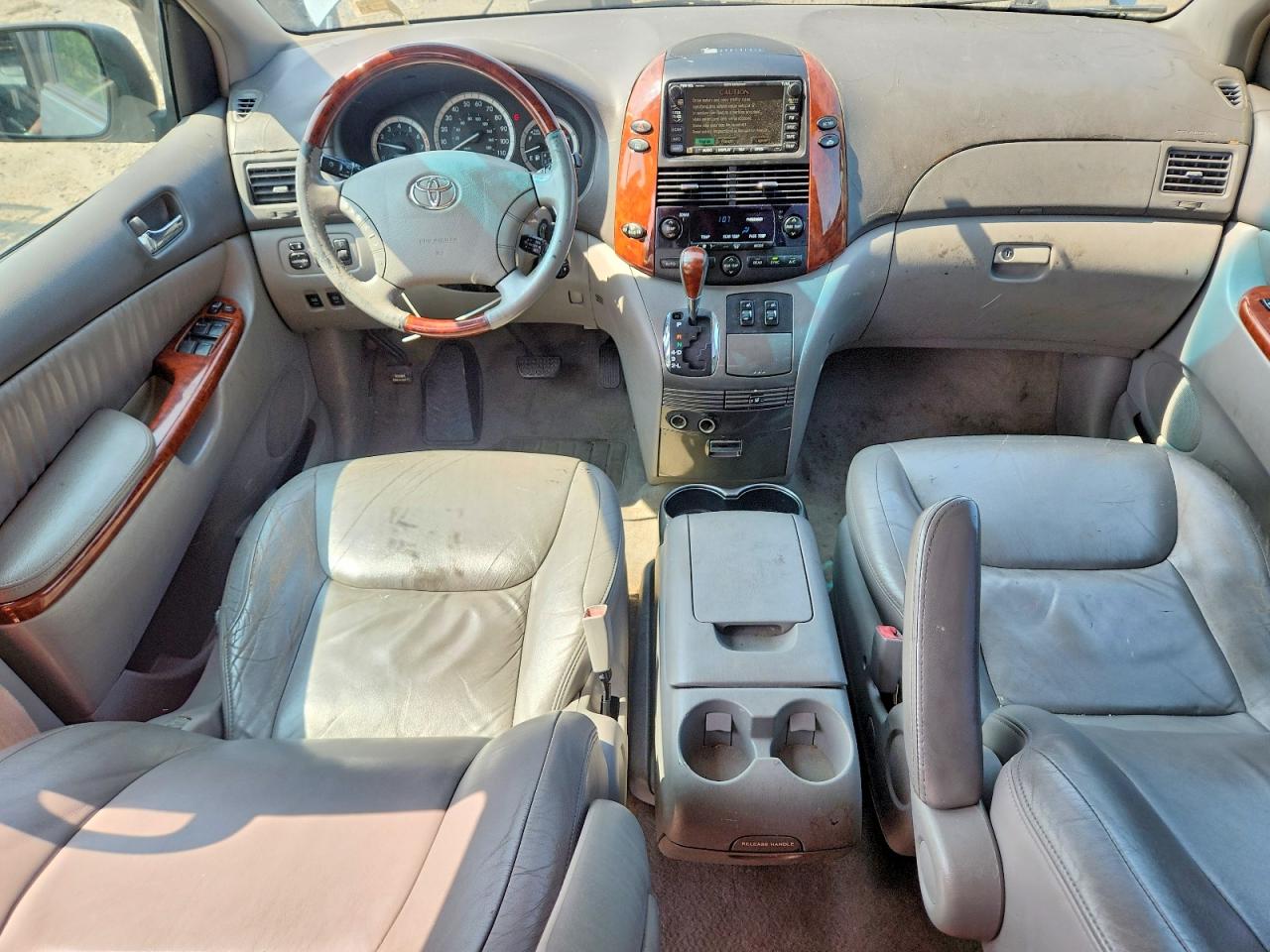 2004 TOYOTA SIENNA