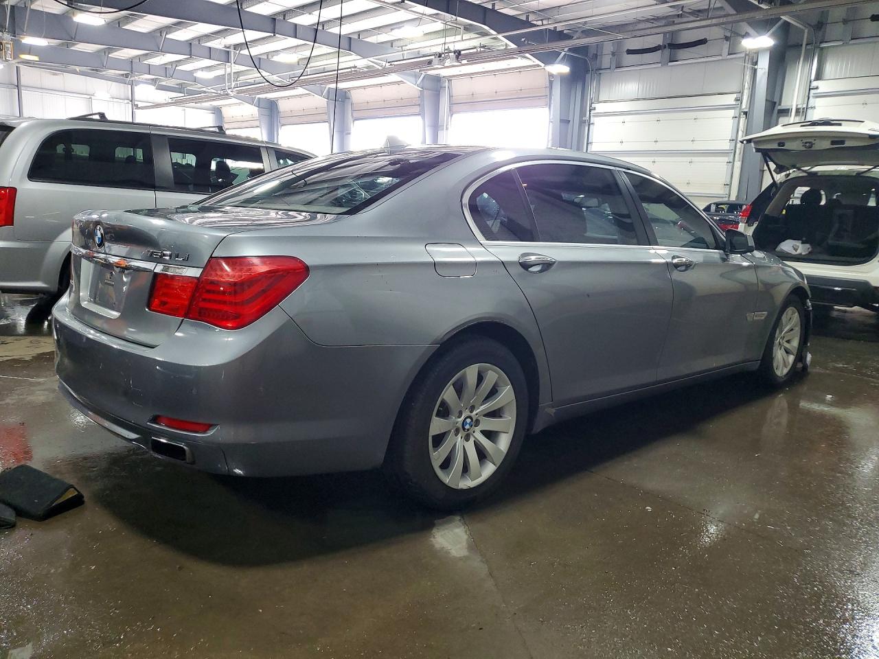 2011 BMW 7 SERIES