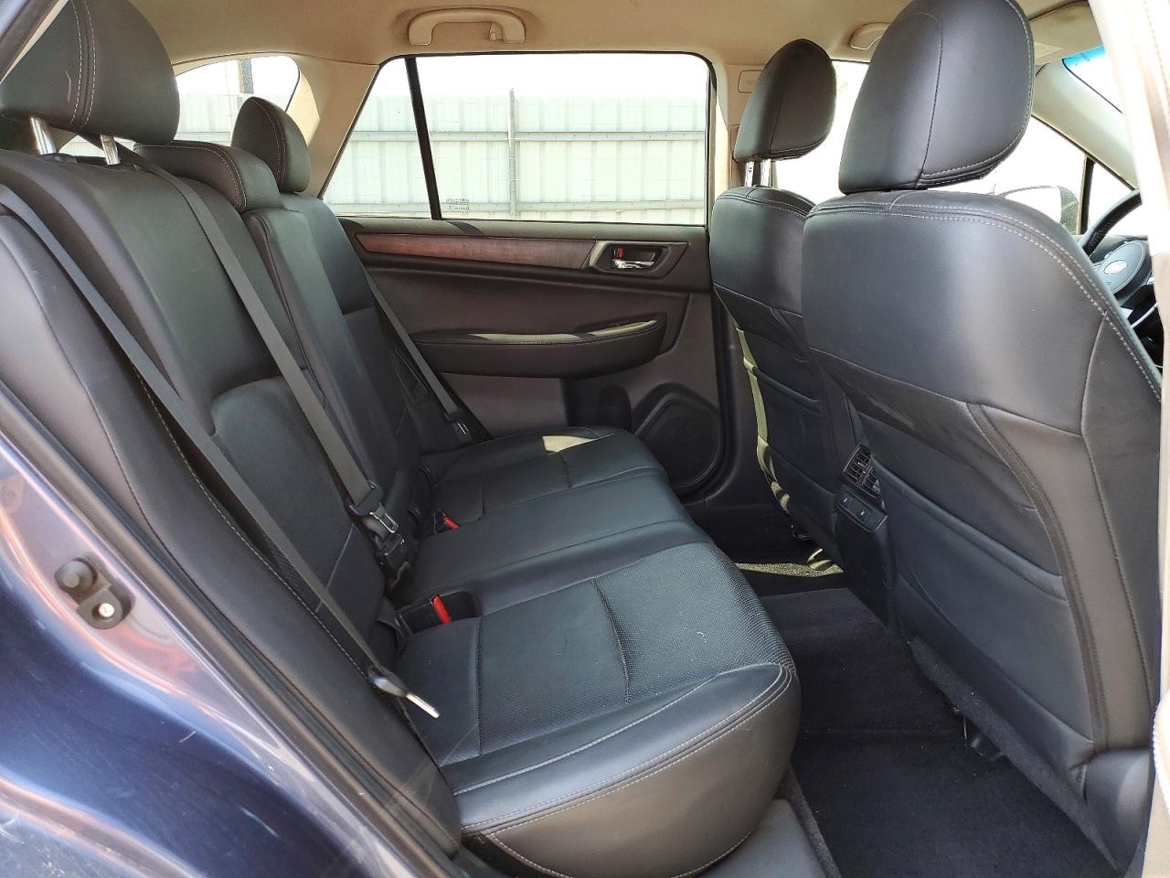 2015 SUBARU OUTBACK
