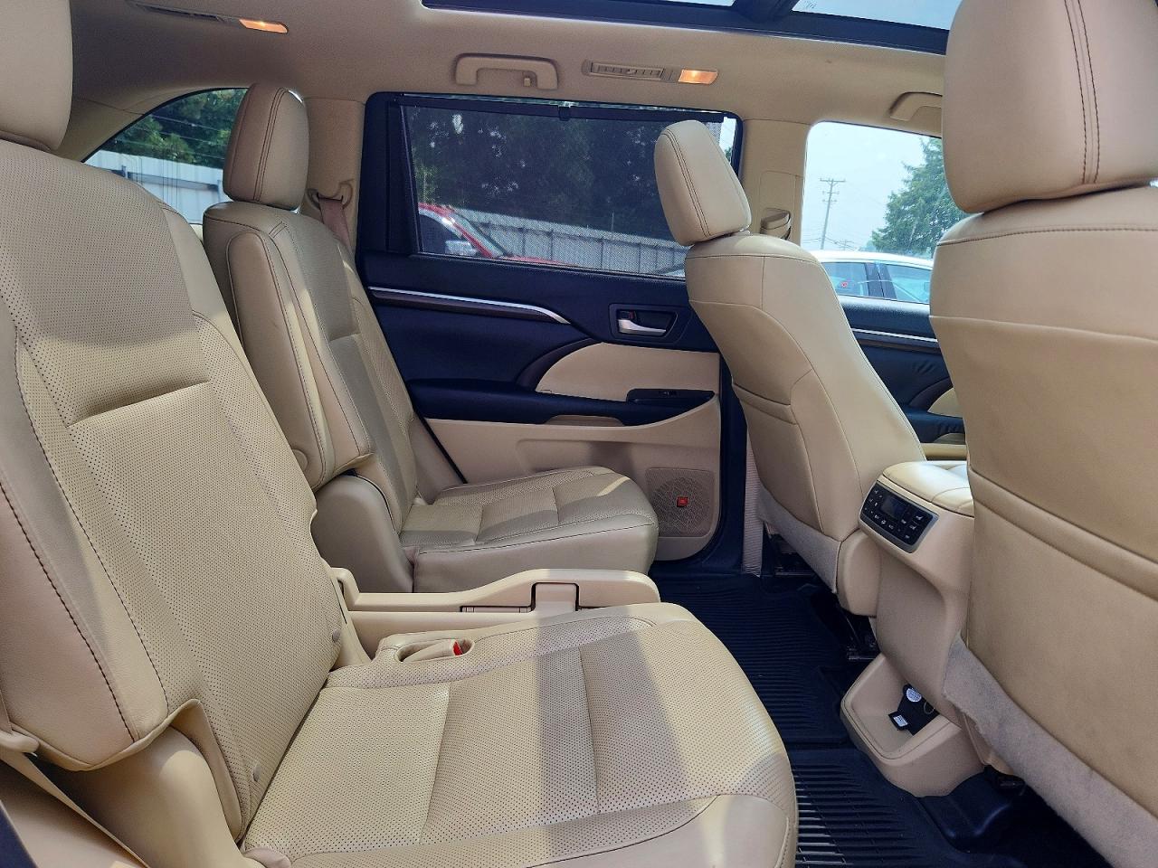 2015 TOYOTA HIGHLANDER