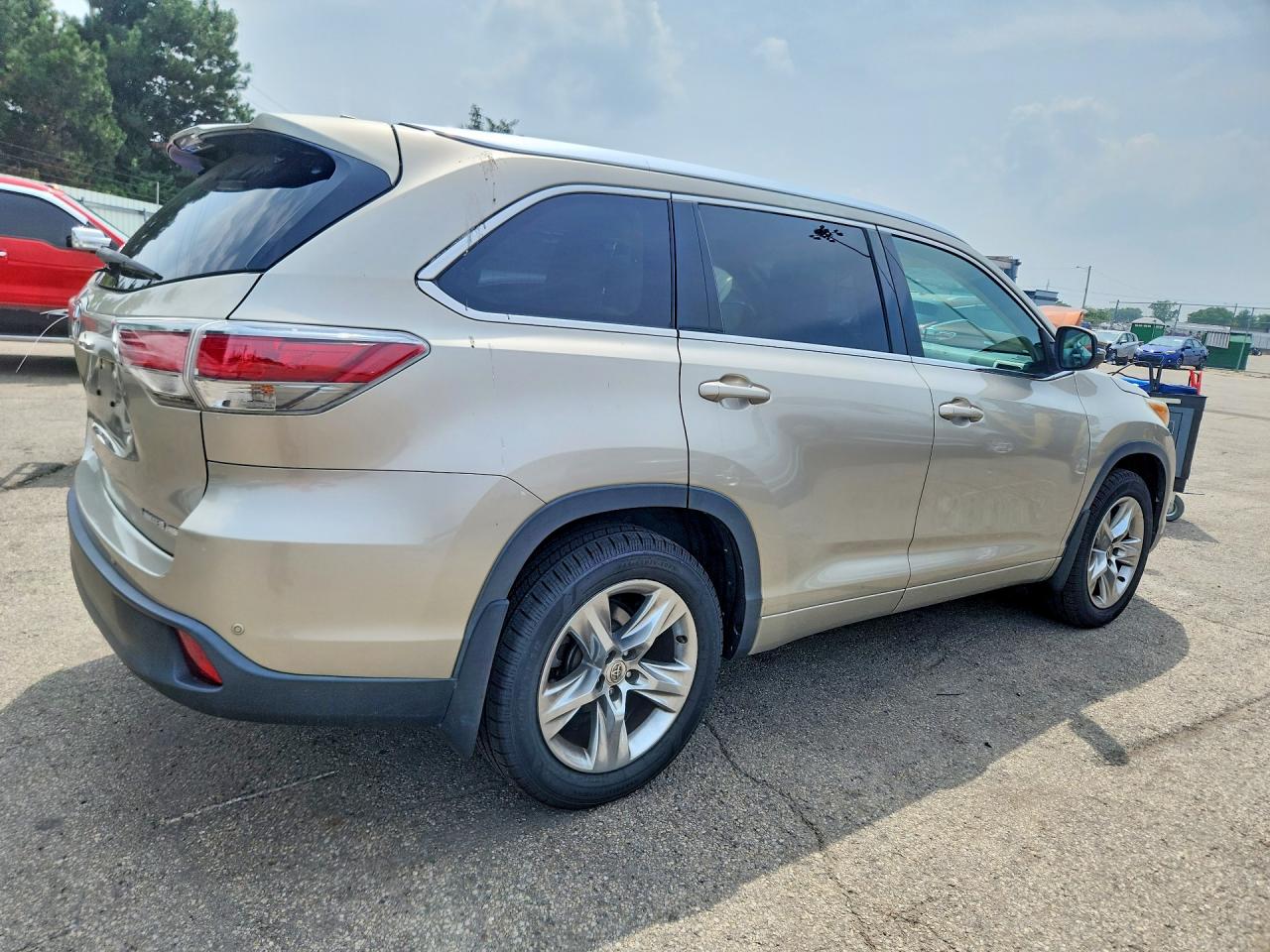 2015 TOYOTA HIGHLANDER