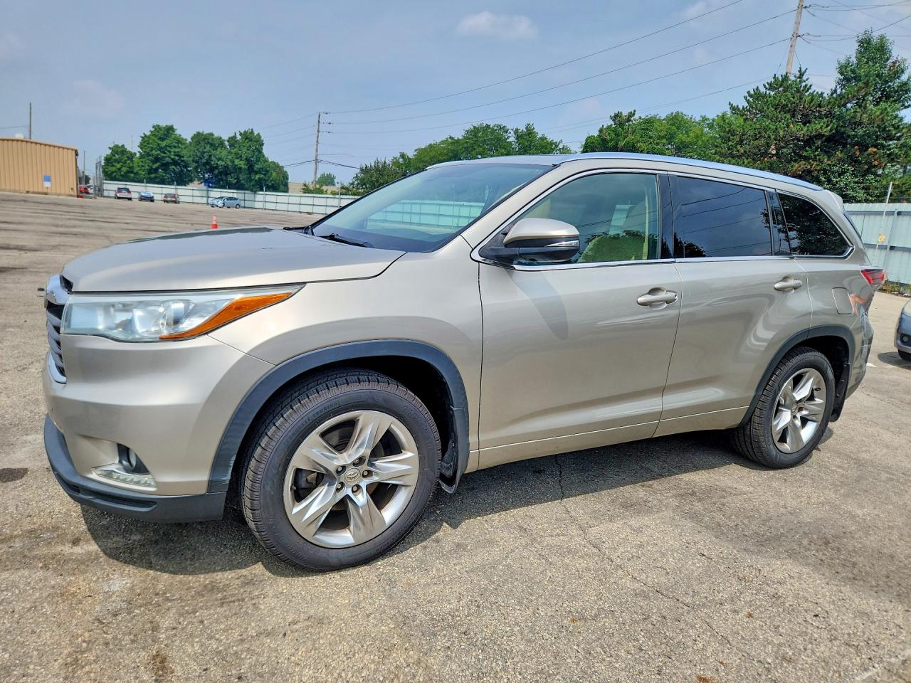 2015 TOYOTA HIGHLANDER