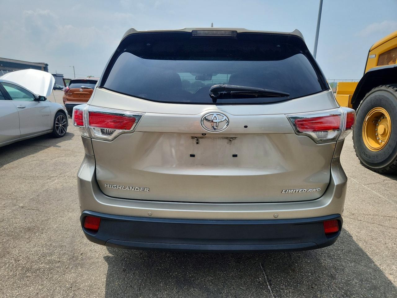 2015 TOYOTA HIGHLANDER