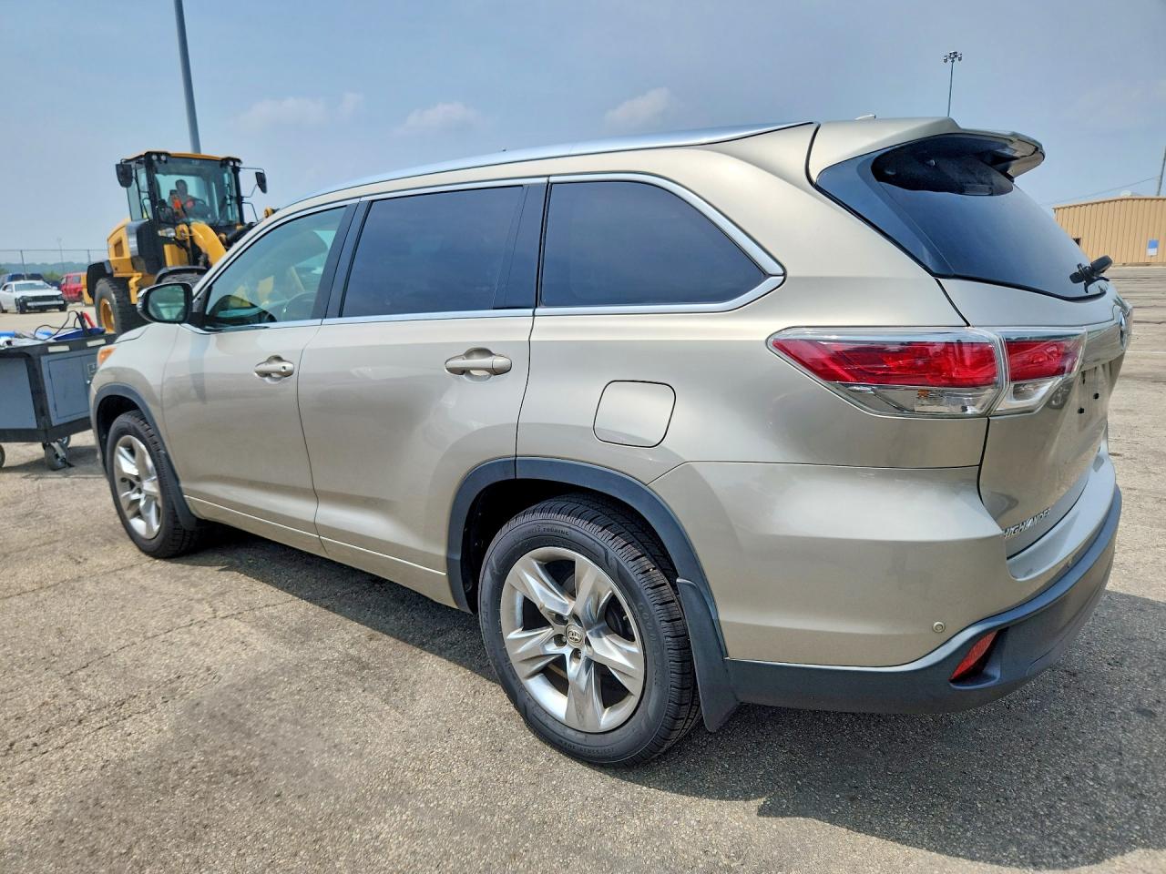 2015 TOYOTA HIGHLANDER