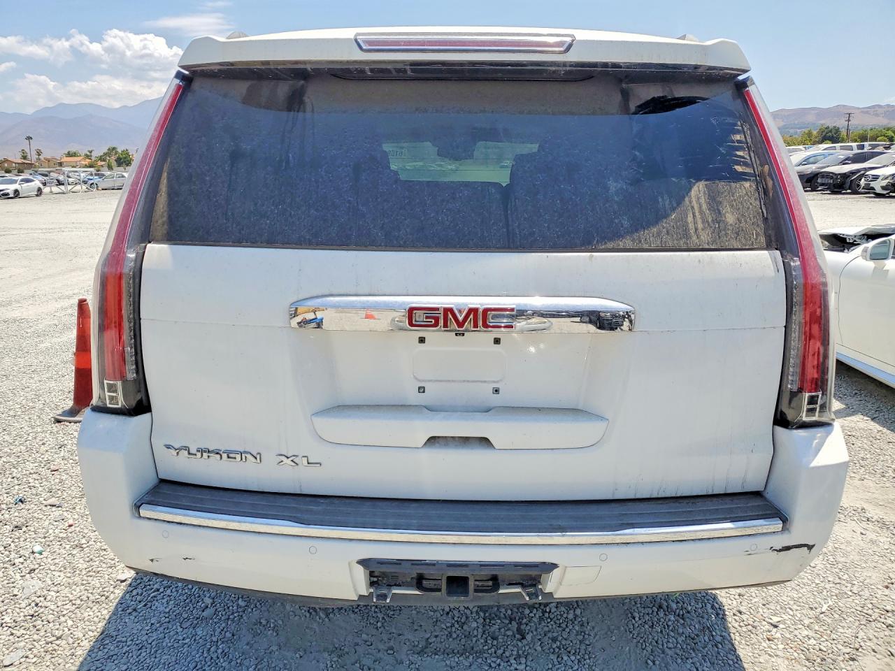2015 GMC YUKON