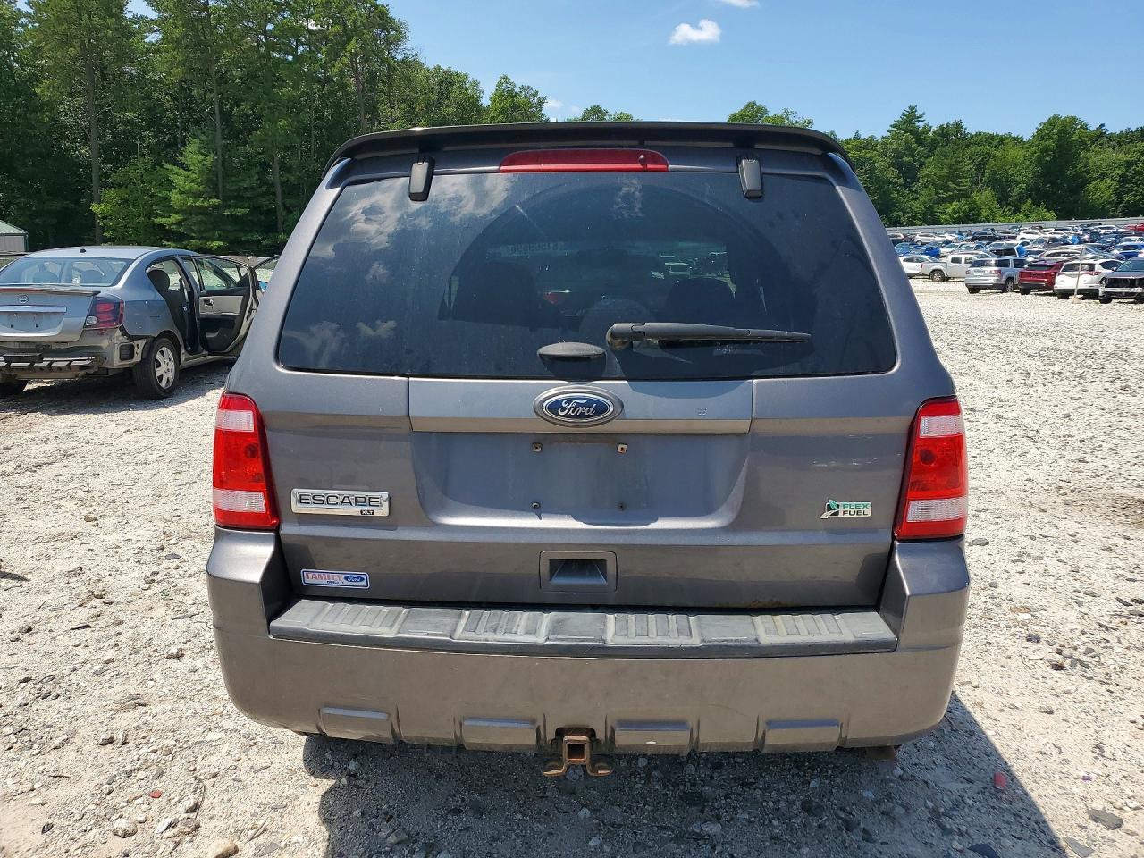 2011 FORD ESCAPE