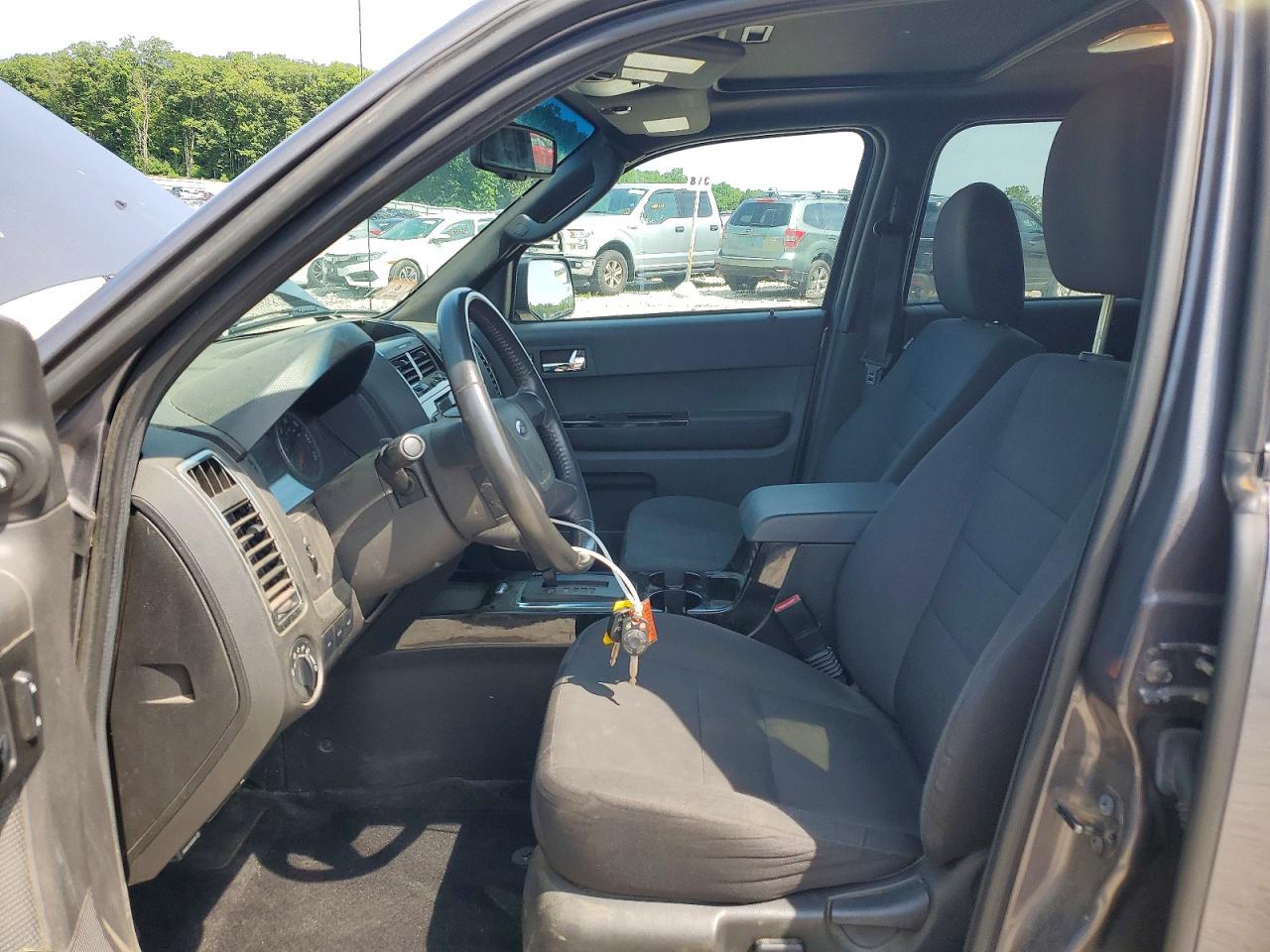 2011 FORD ESCAPE