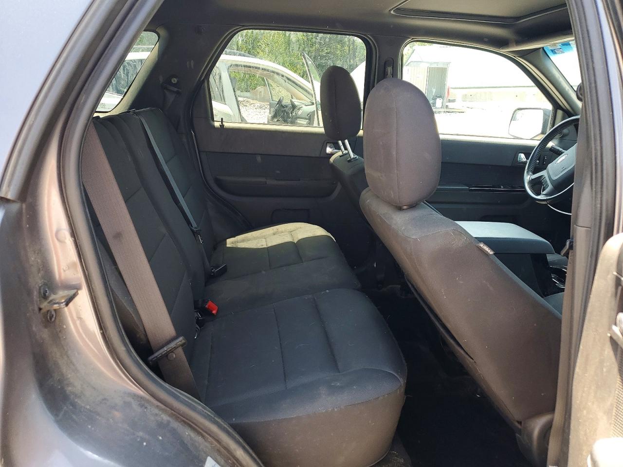 2011 FORD ESCAPE
