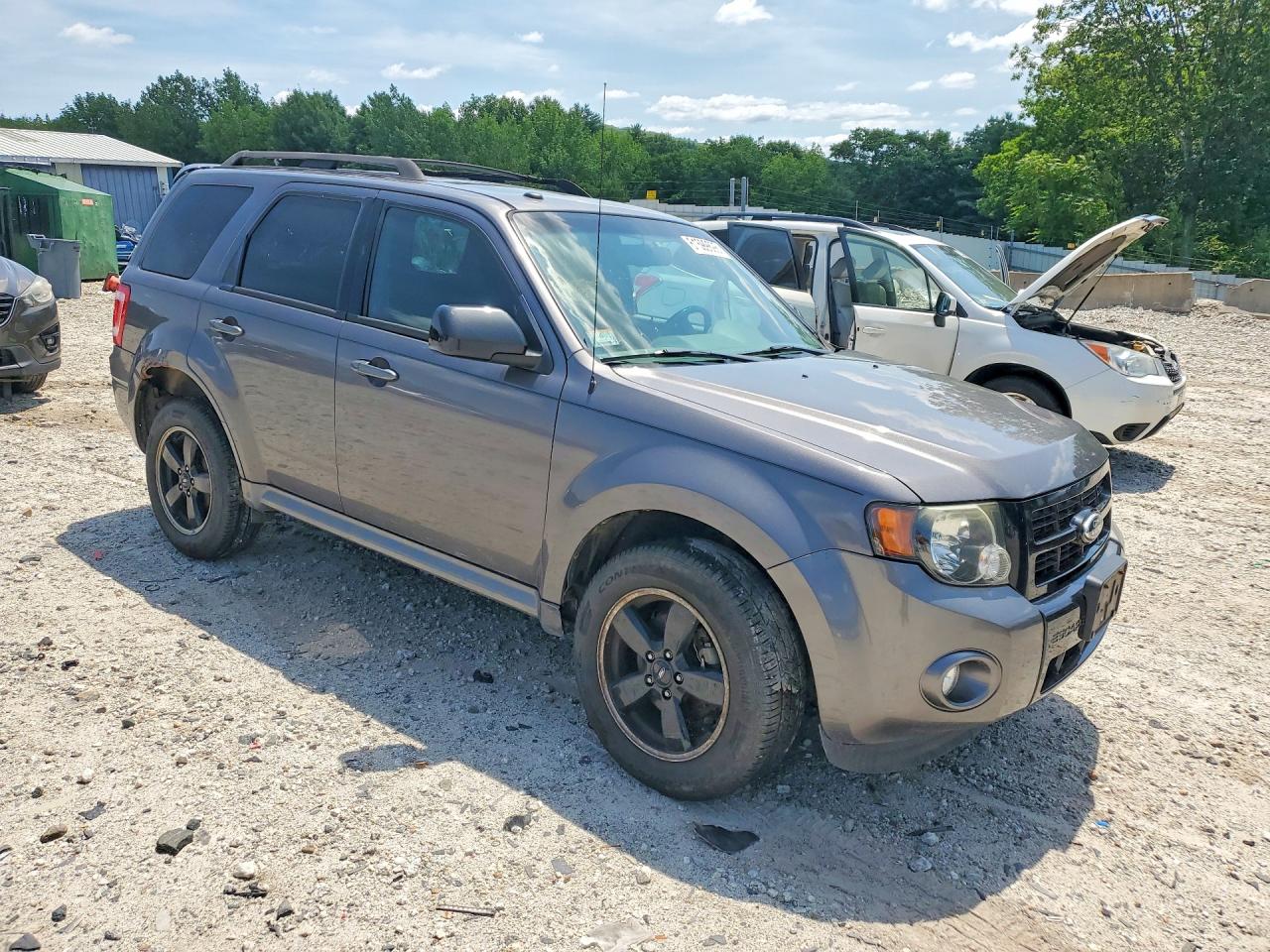 2011 FORD ESCAPE