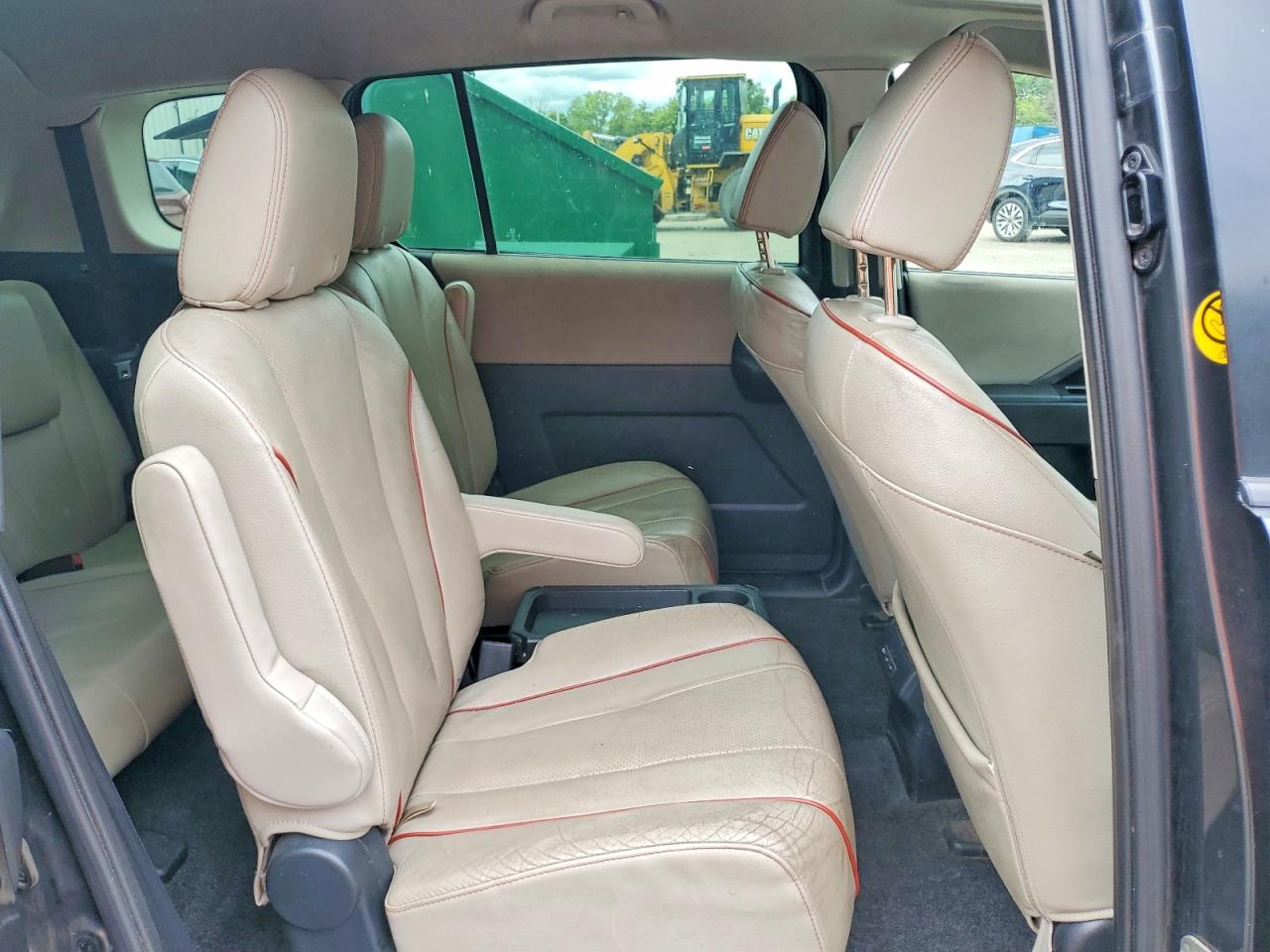 2012 MAZDA 5