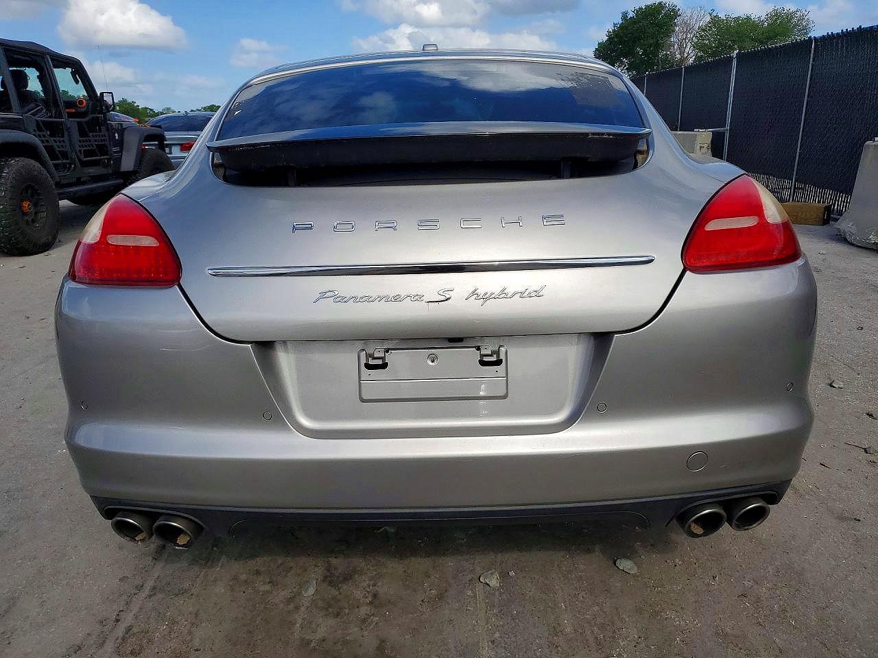 2012 PORSCHE PANAMERA
