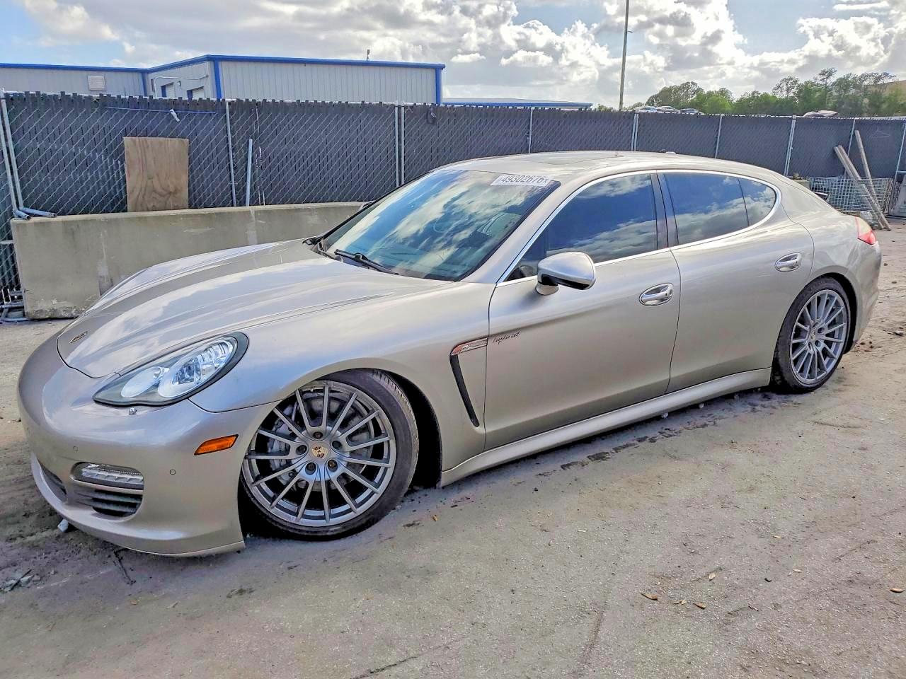 2012 PORSCHE PANAMERA