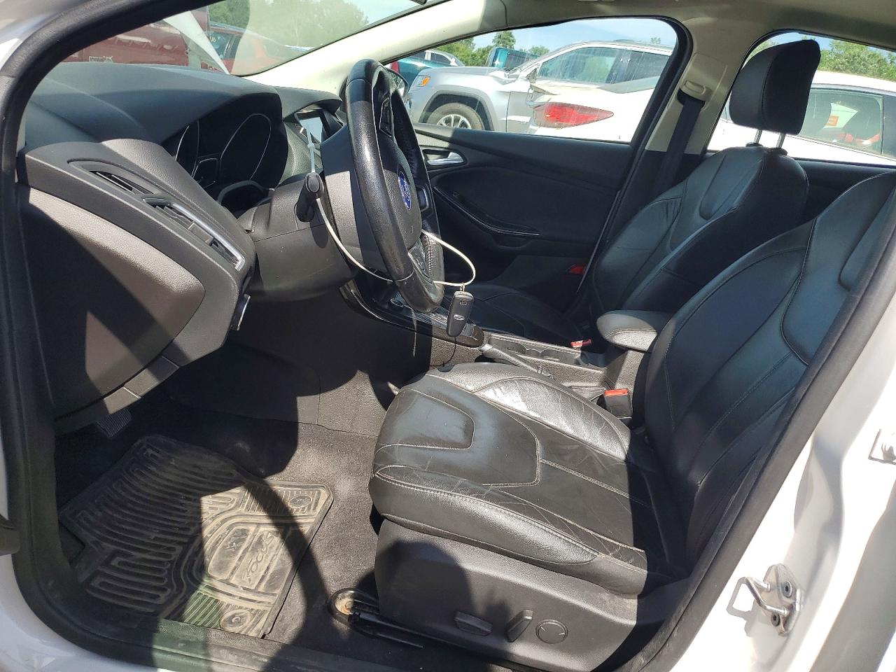 2016 FORD FOCUS