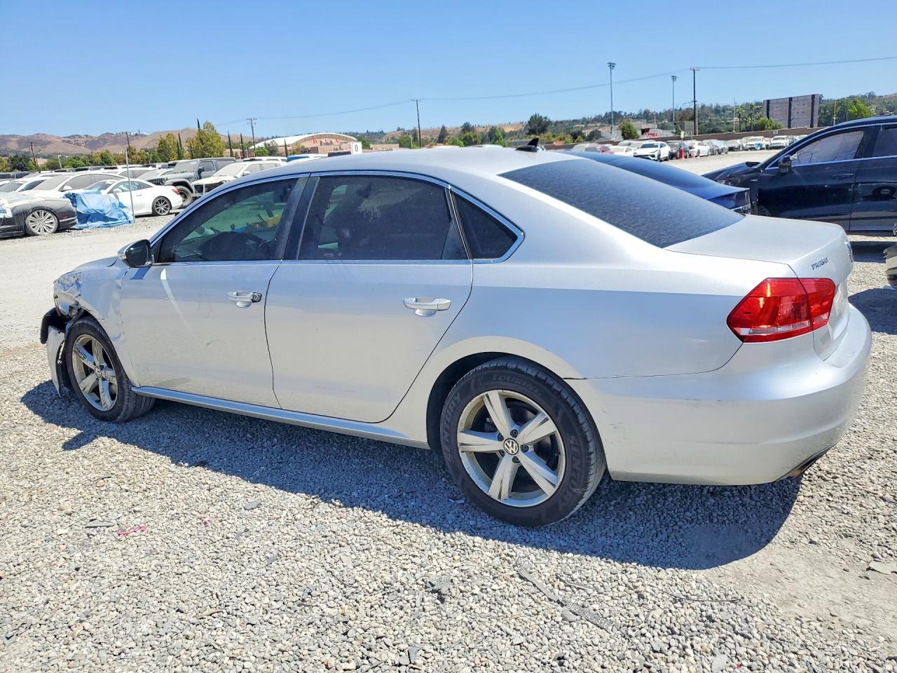 2012 VOLKSWAGEN PASSAT