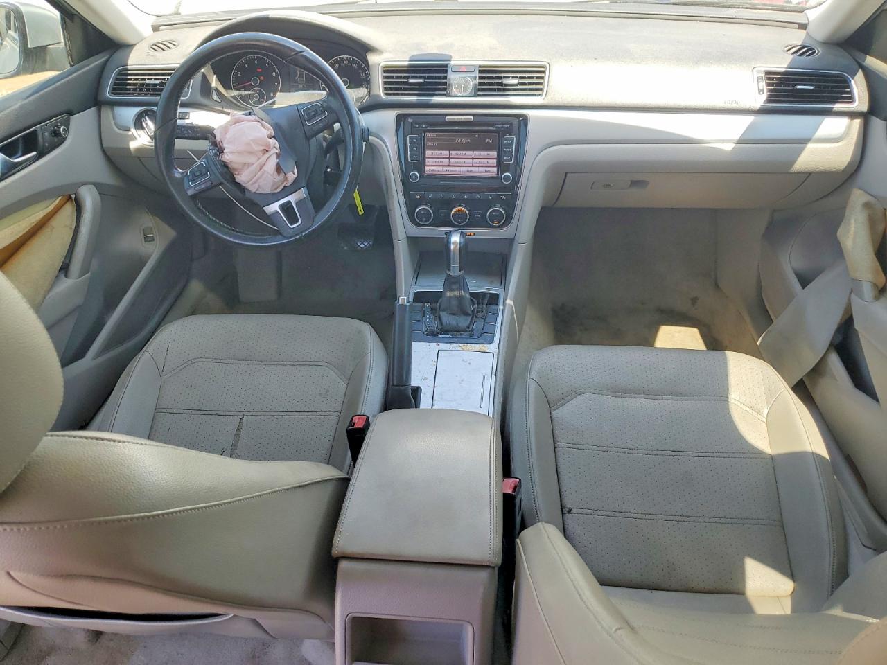 2012 VOLKSWAGEN PASSAT