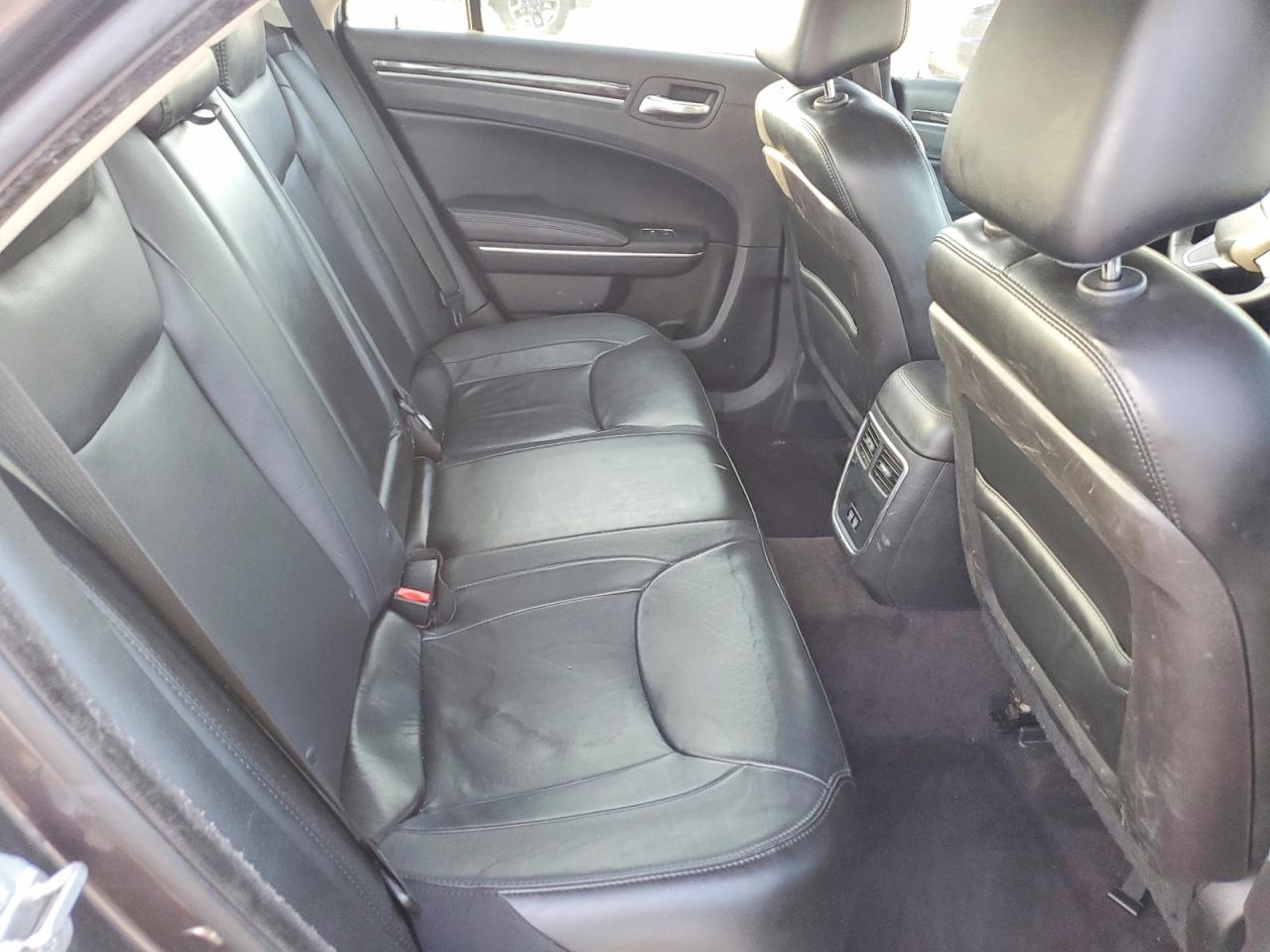 2016 CHRYSLER 300