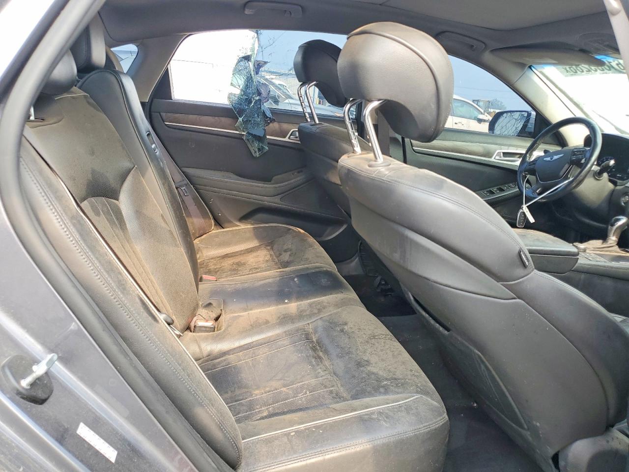 2015 HYUNDAI GENESIS