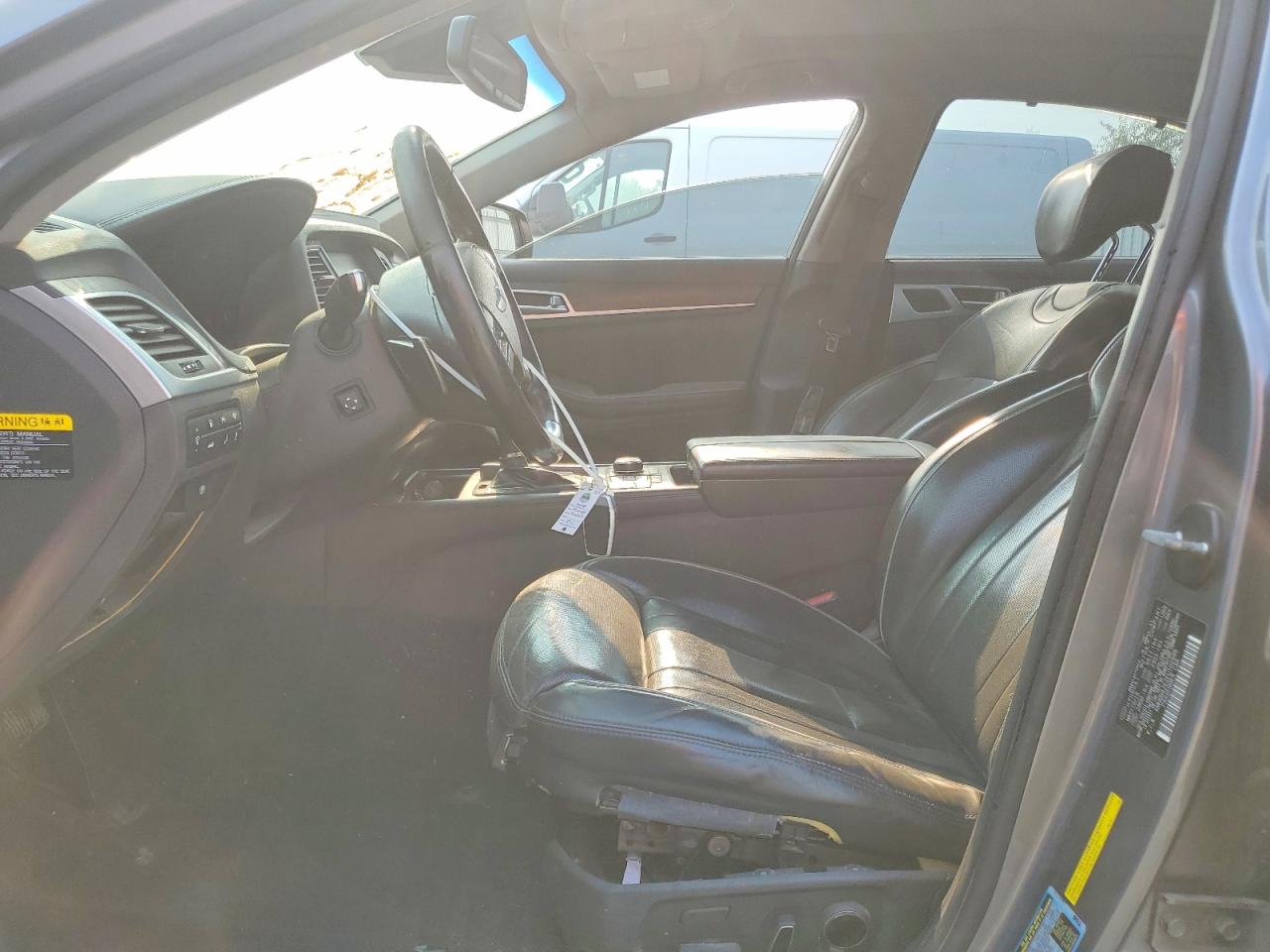 2015 HYUNDAI GENESIS