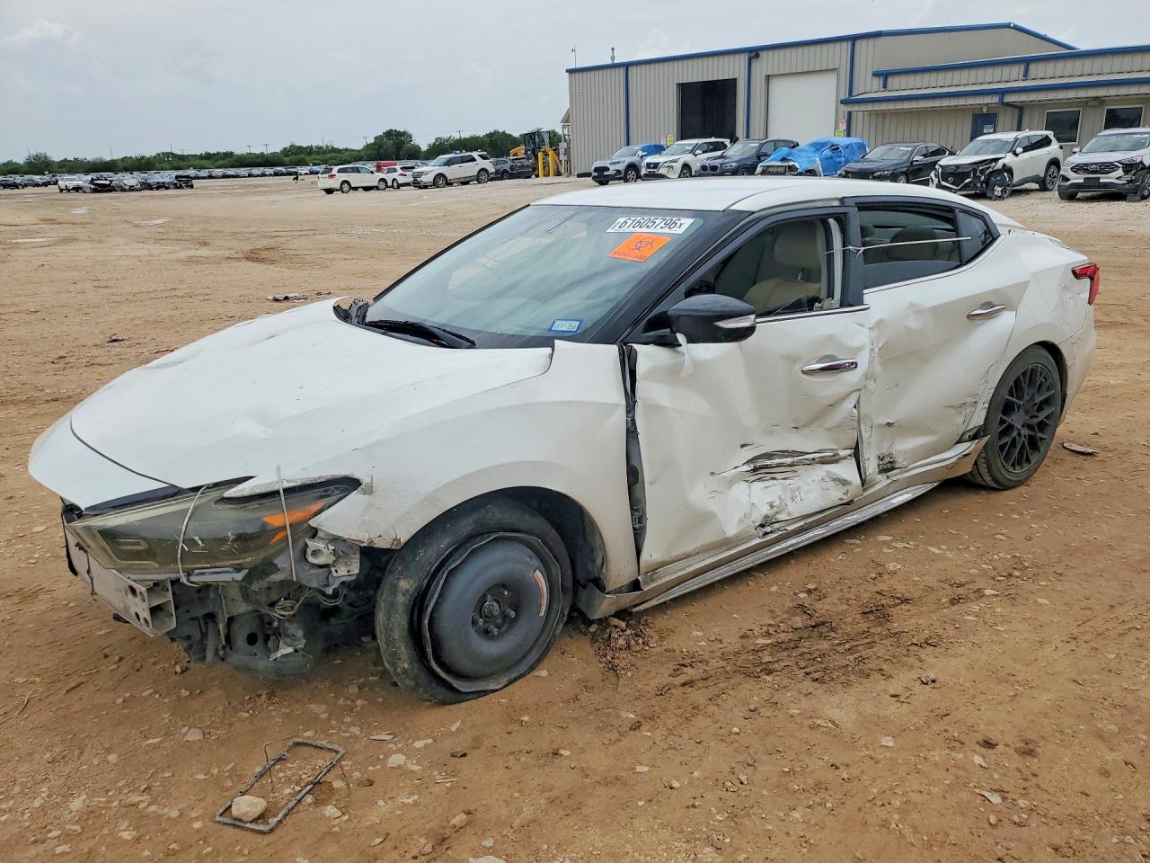 2017 NISSAN MAXIMA