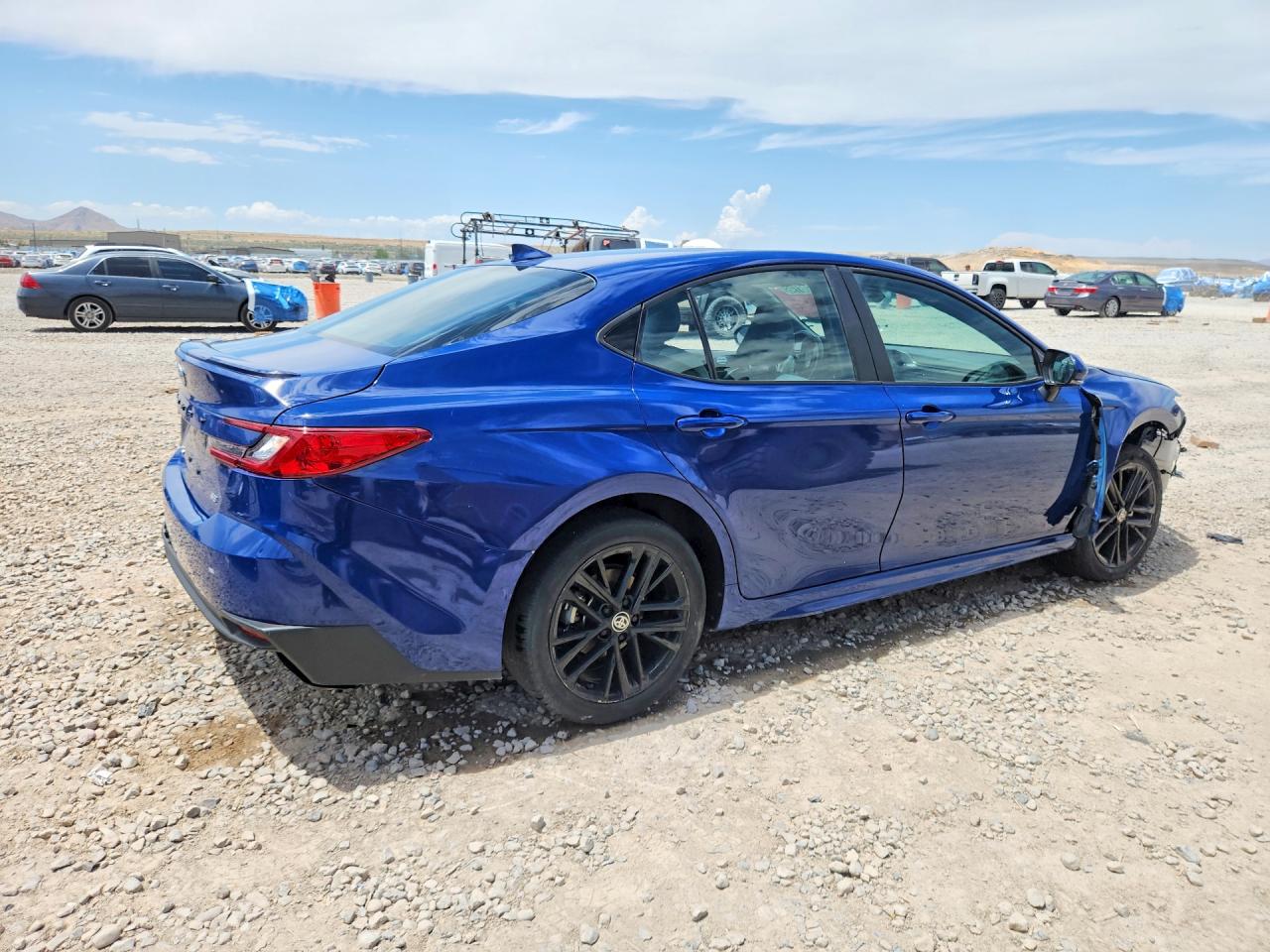 2025 TOYOTA CAMRY