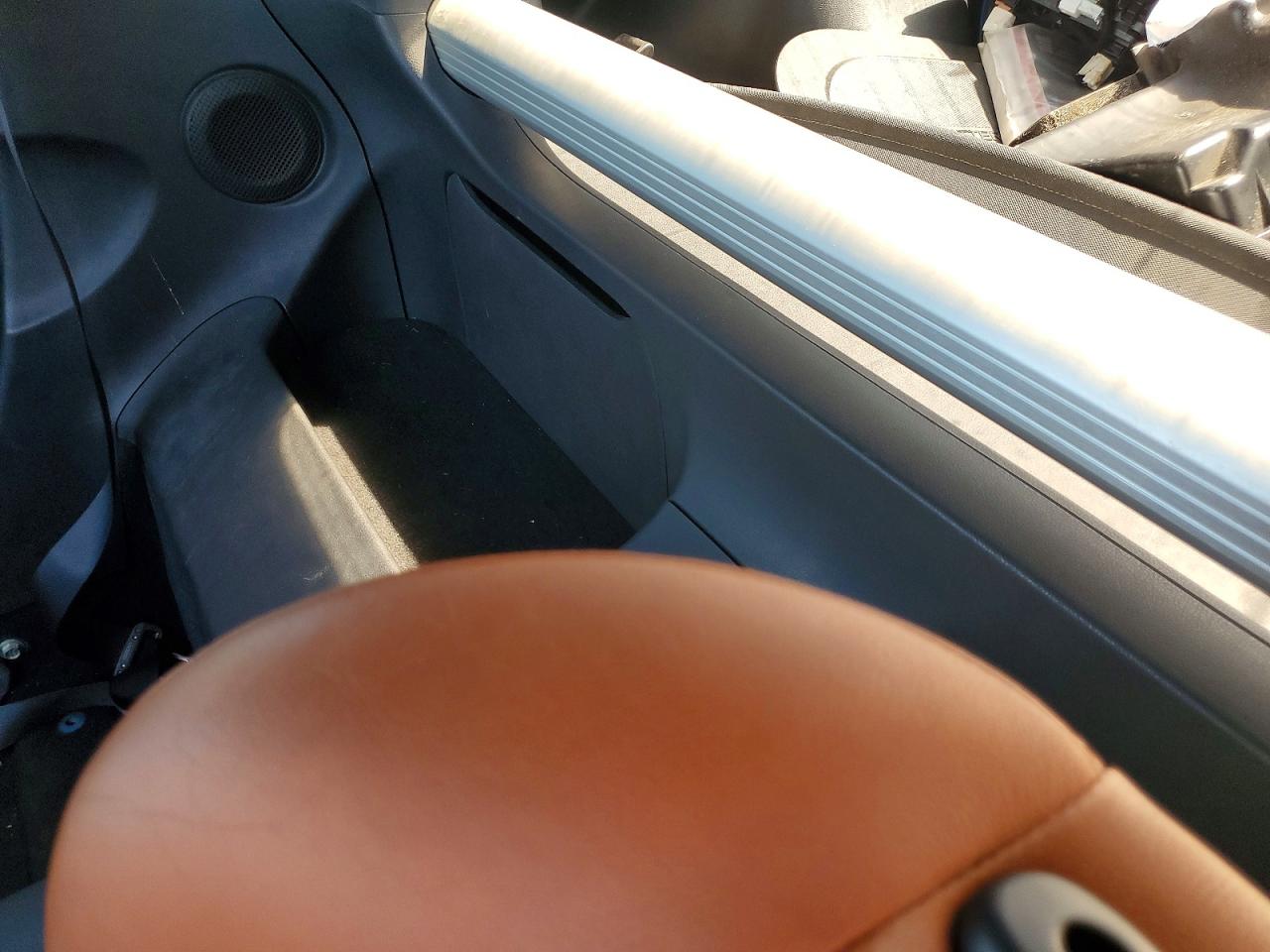 2011 NISSAN 370Z