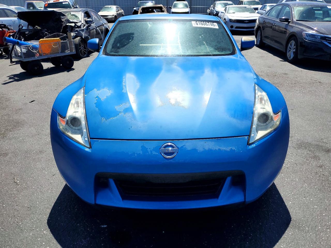 2011 NISSAN 370Z