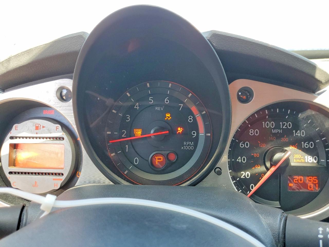 2011 NISSAN 370Z