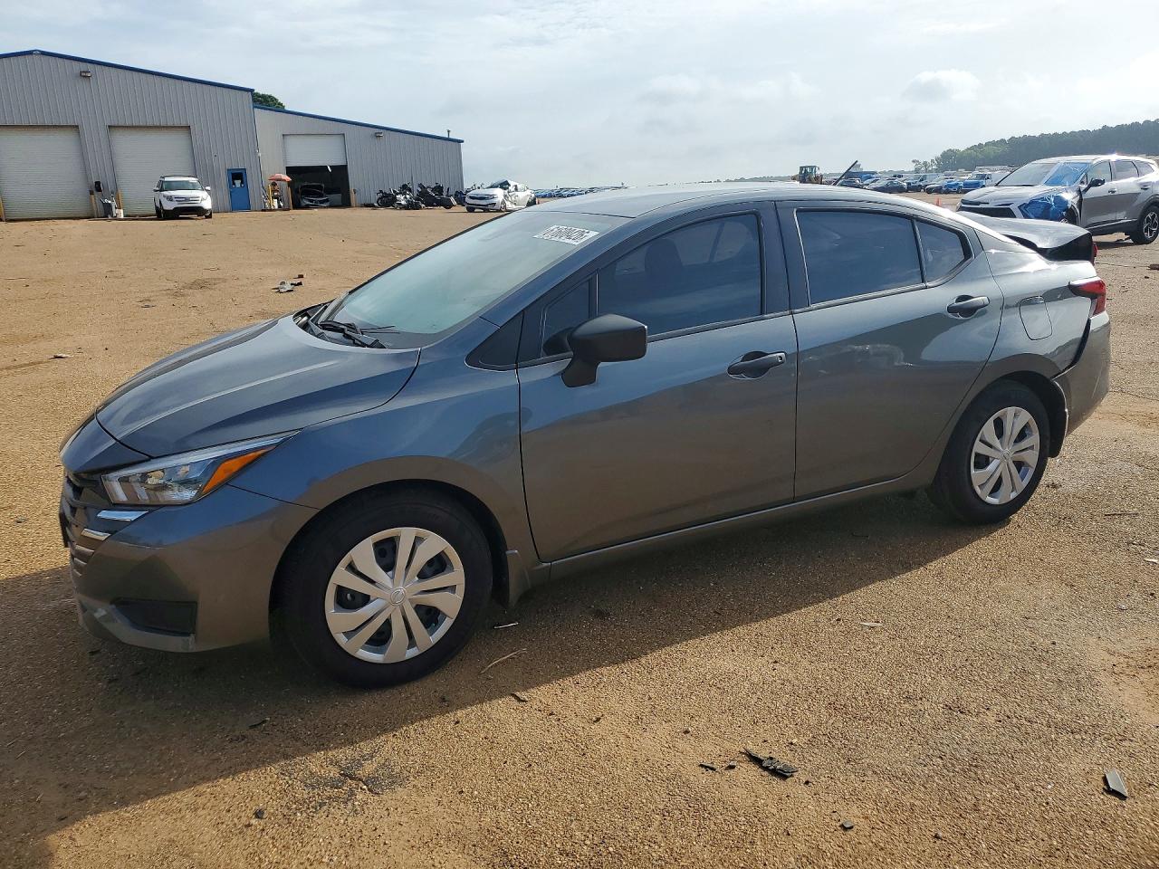 2025 NISSAN VERSA
