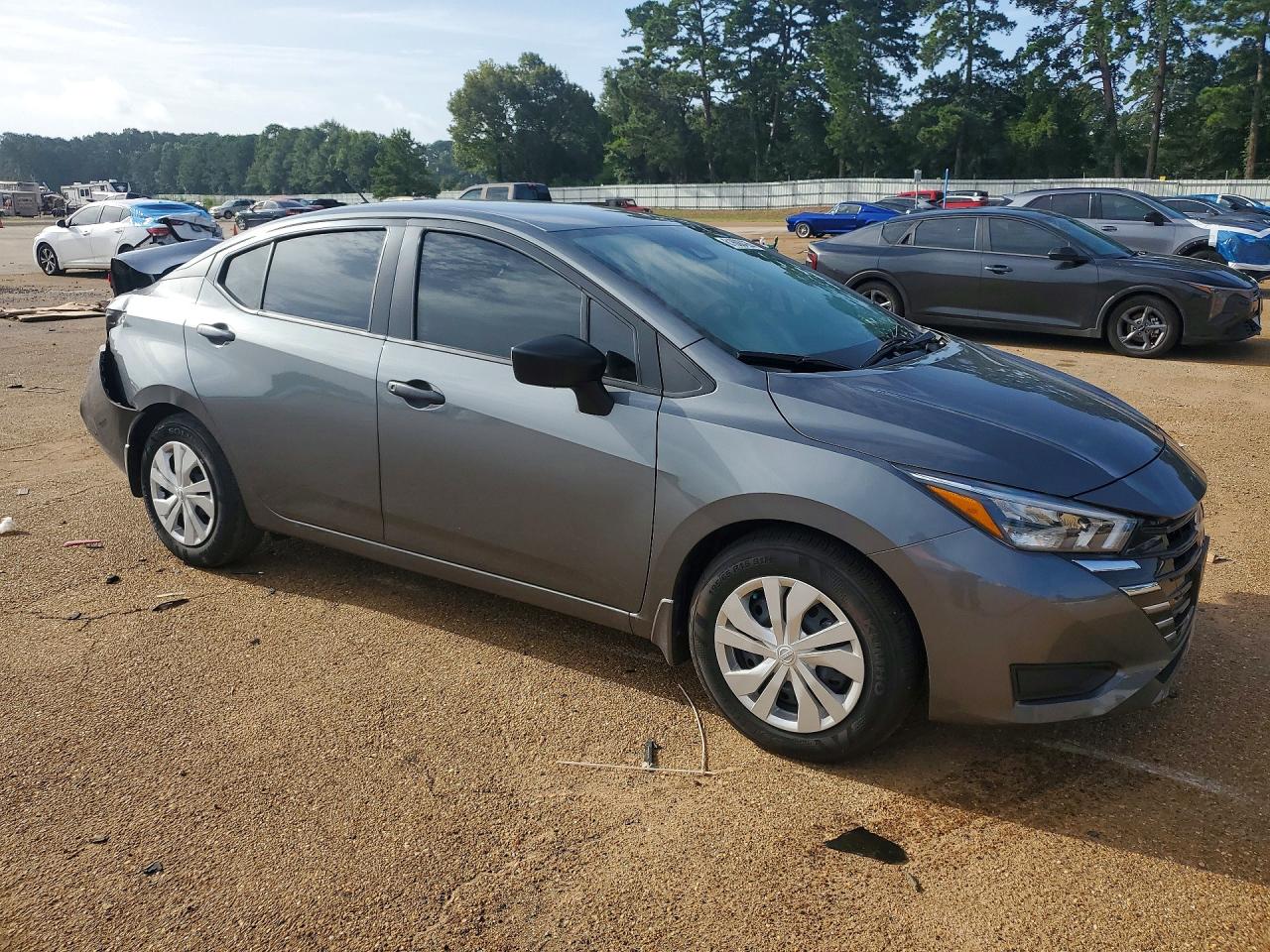 2025 NISSAN VERSA