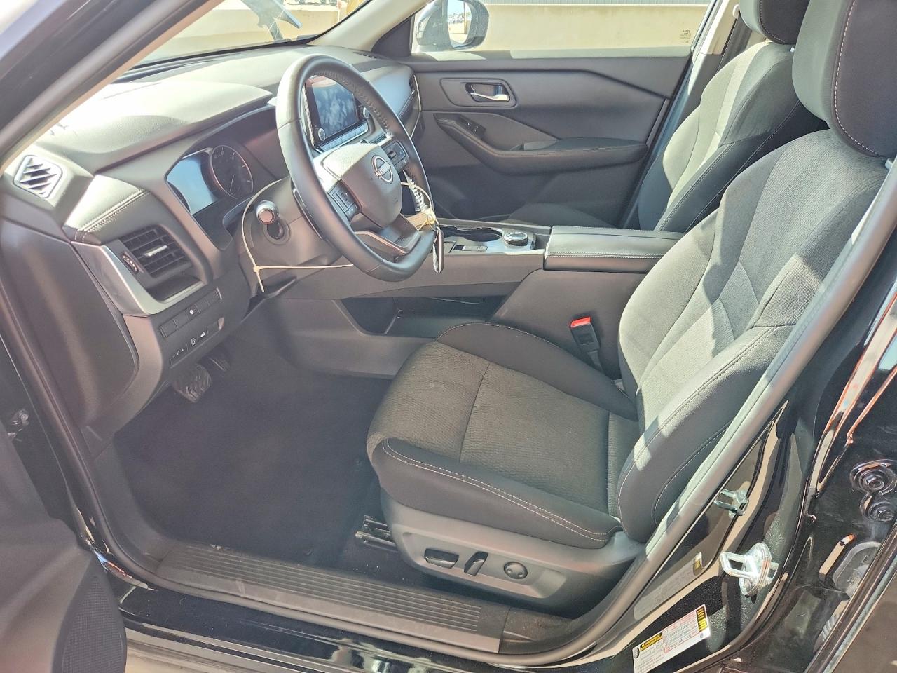 2025 NISSAN ROGUE
