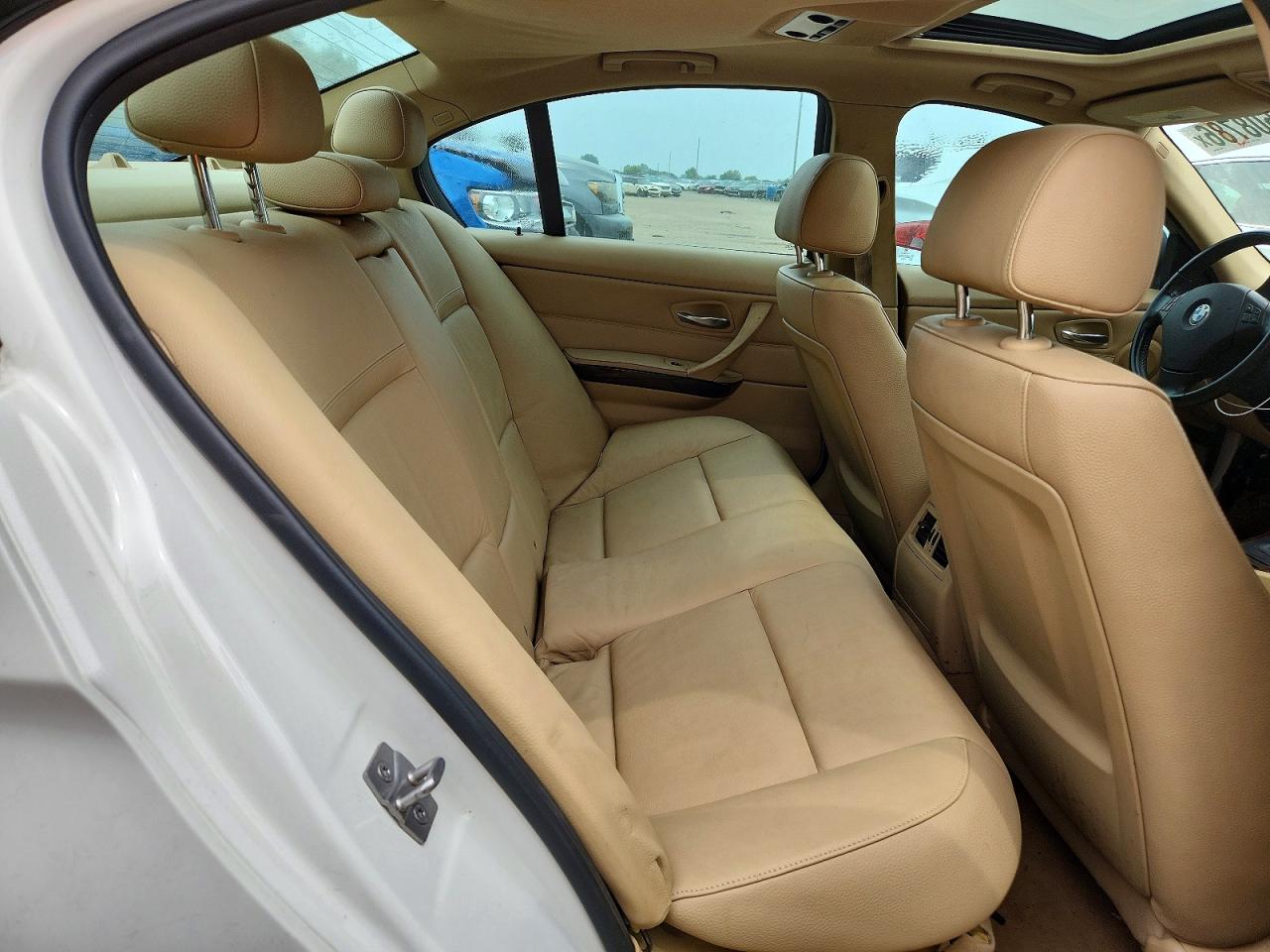 2011 BMW 3 SERIES
