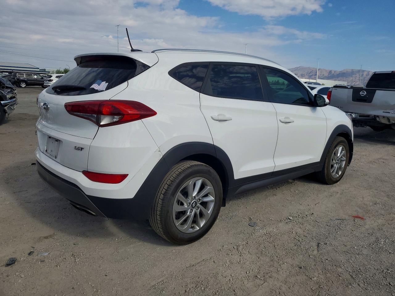 2016 HYUNDAI TUCSON