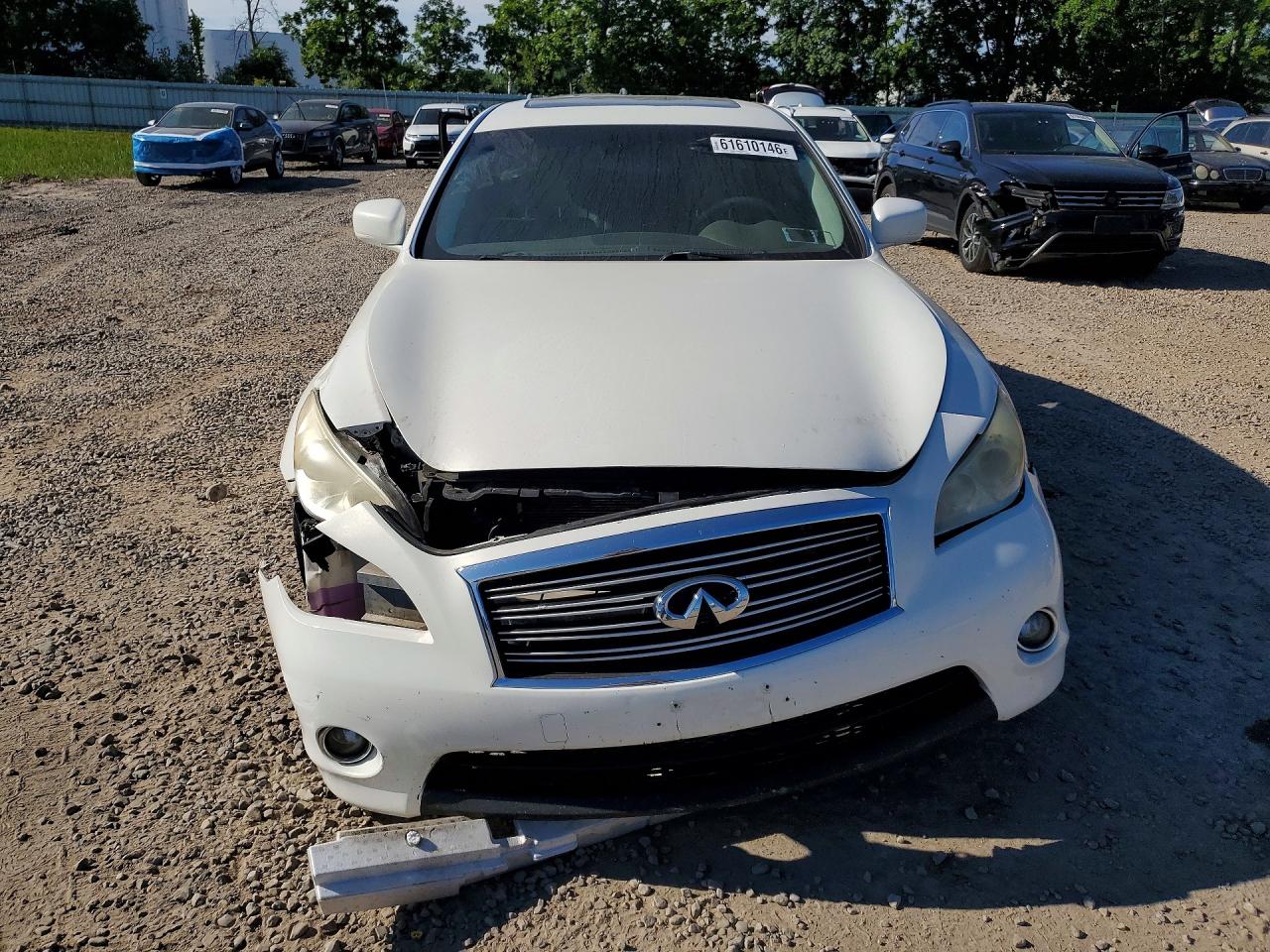 2011 INFINITI M37