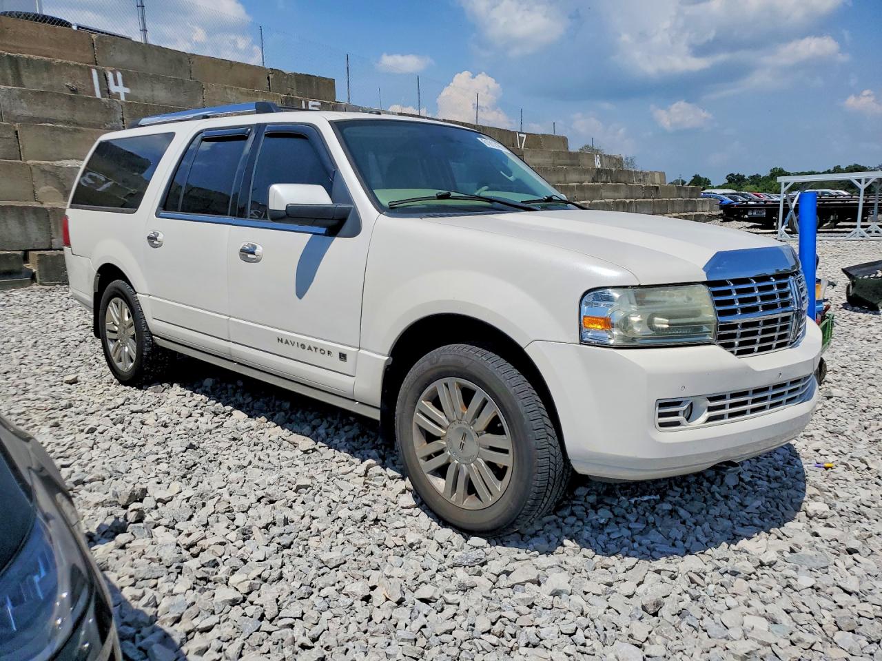 2014 LINCOLN NAVIGATOR