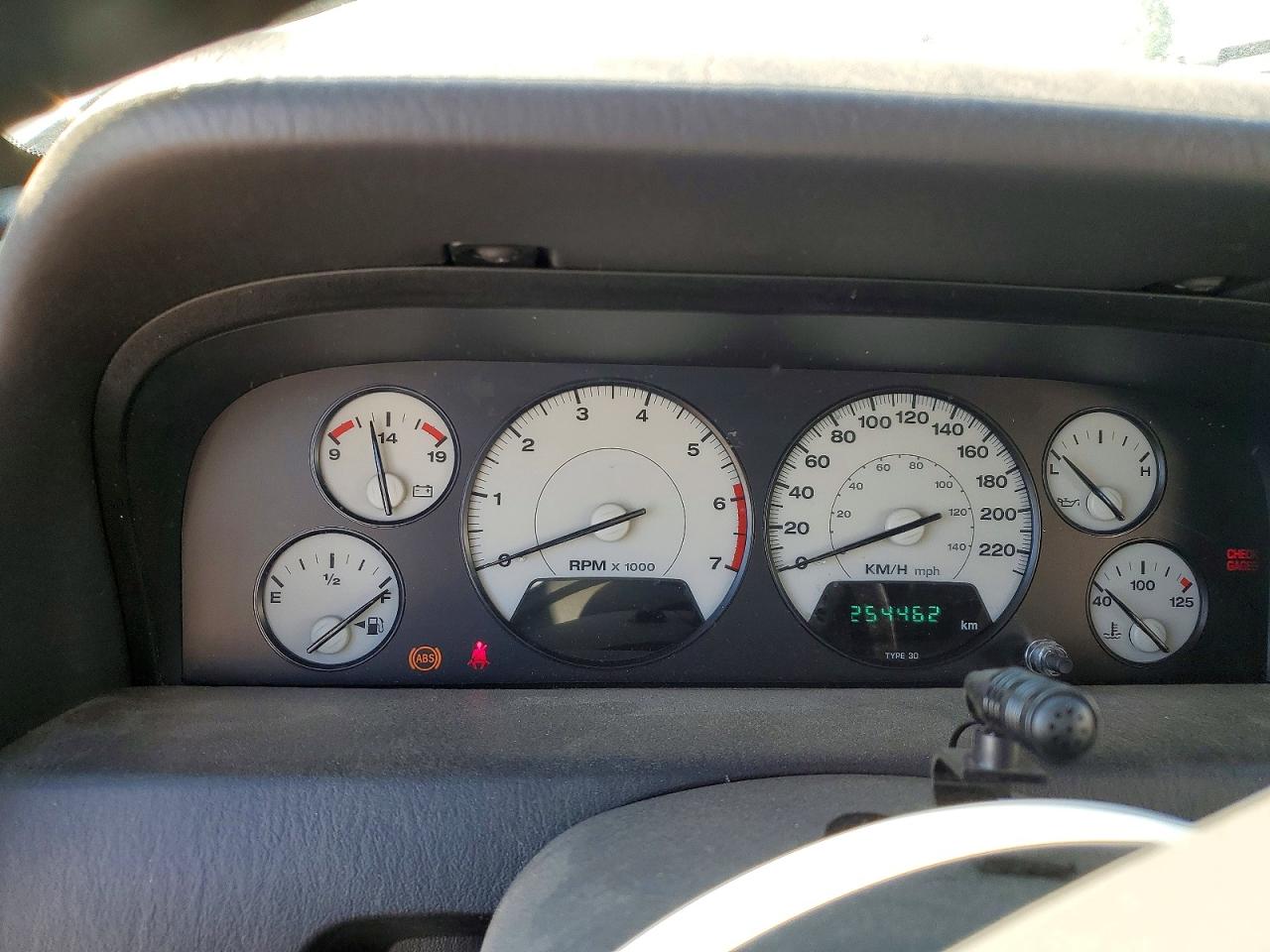 2004 JEEP CHEROKEE