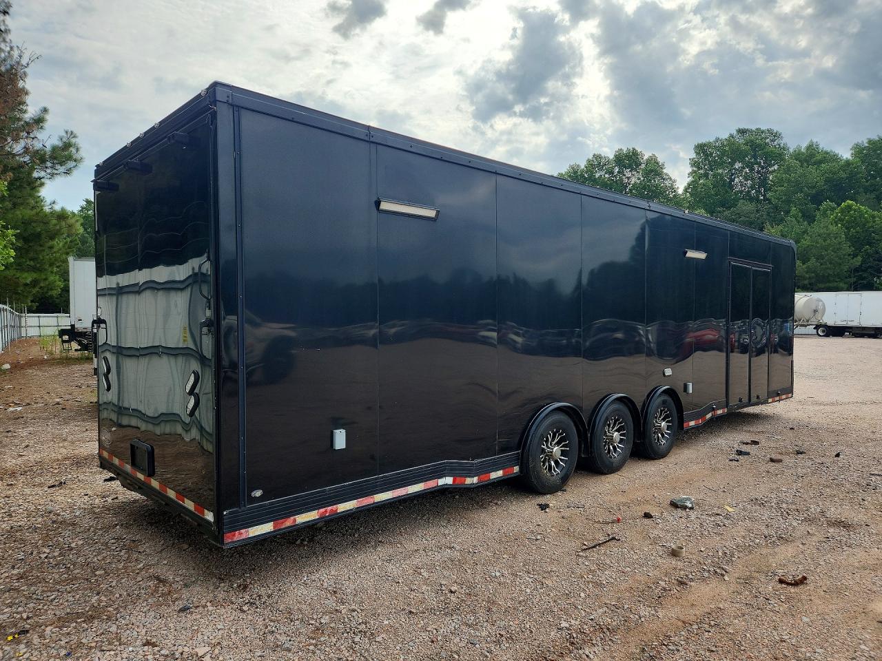 2018 SUPERIOR UNKNOWN