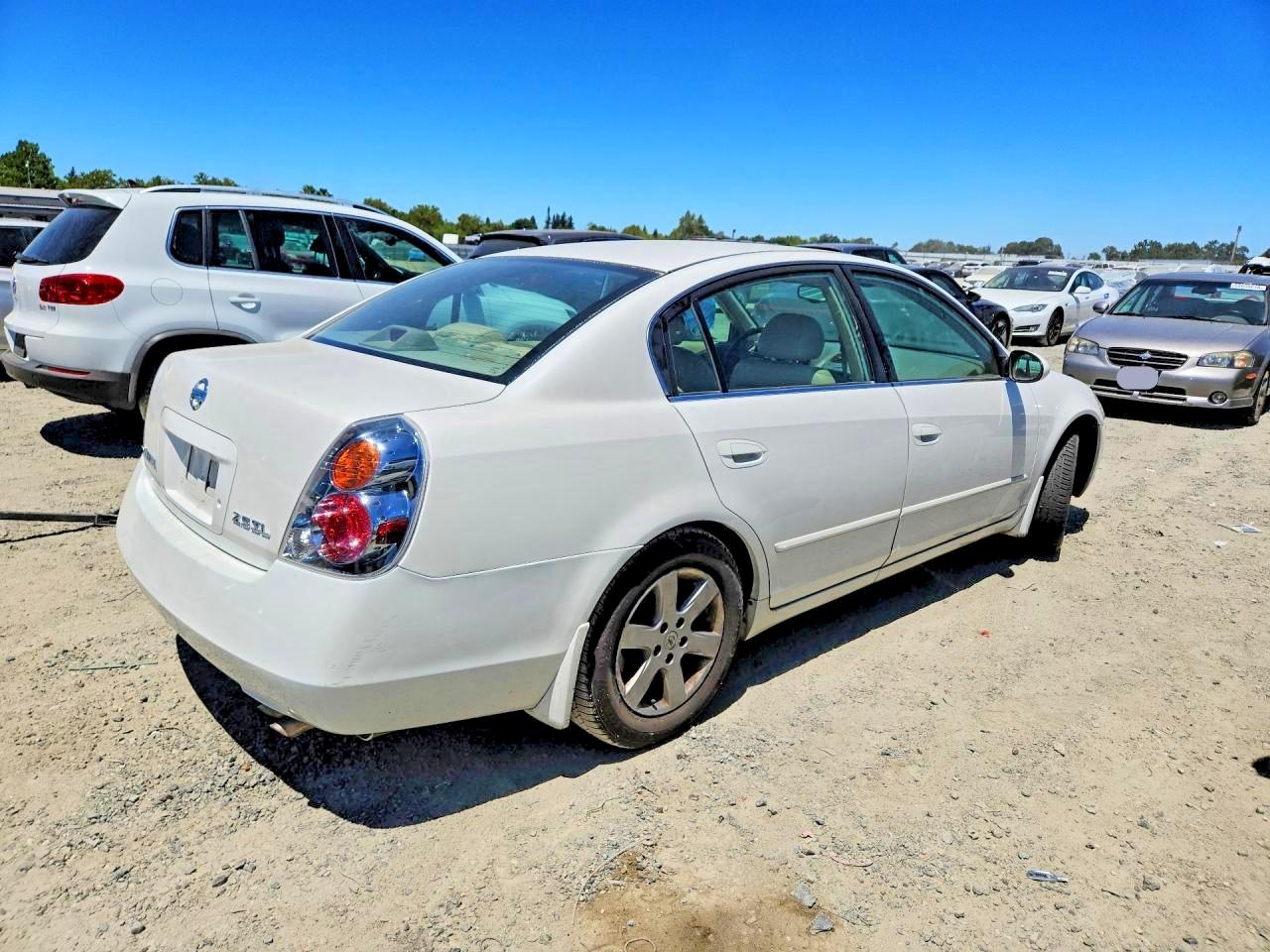 2003 NISSAN ALTIMA
