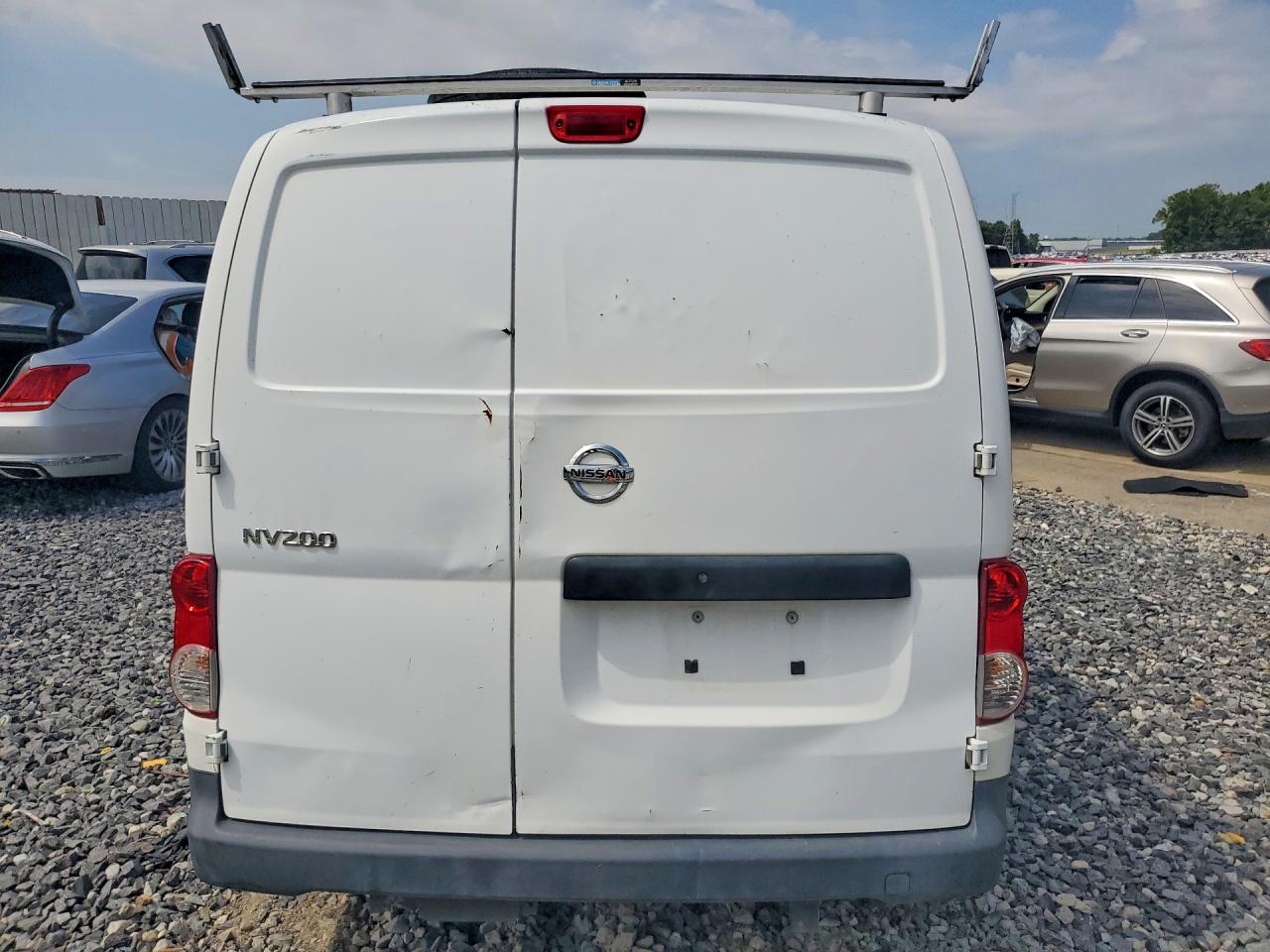 2017 NISSAN NV