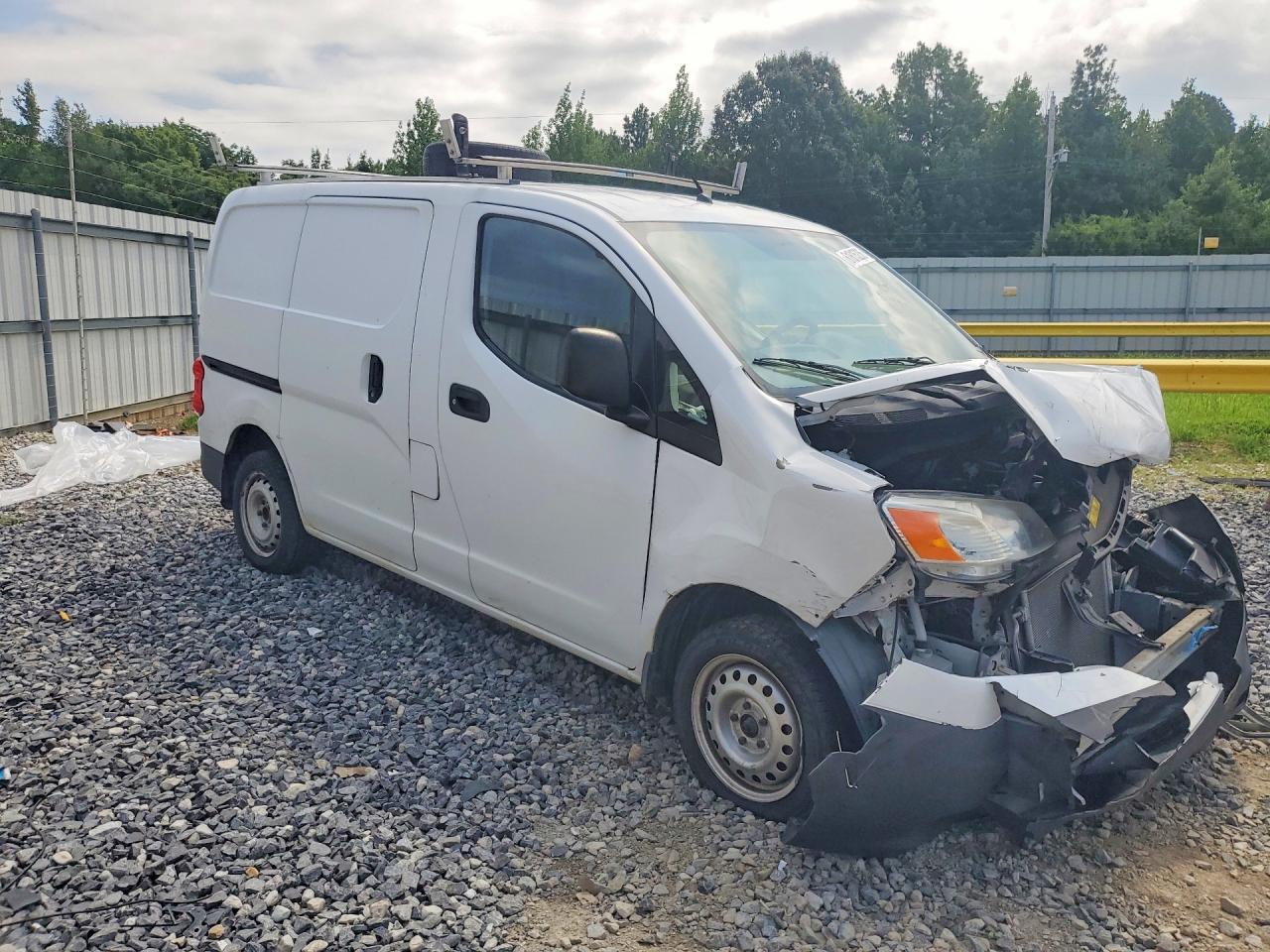 2017 NISSAN NV