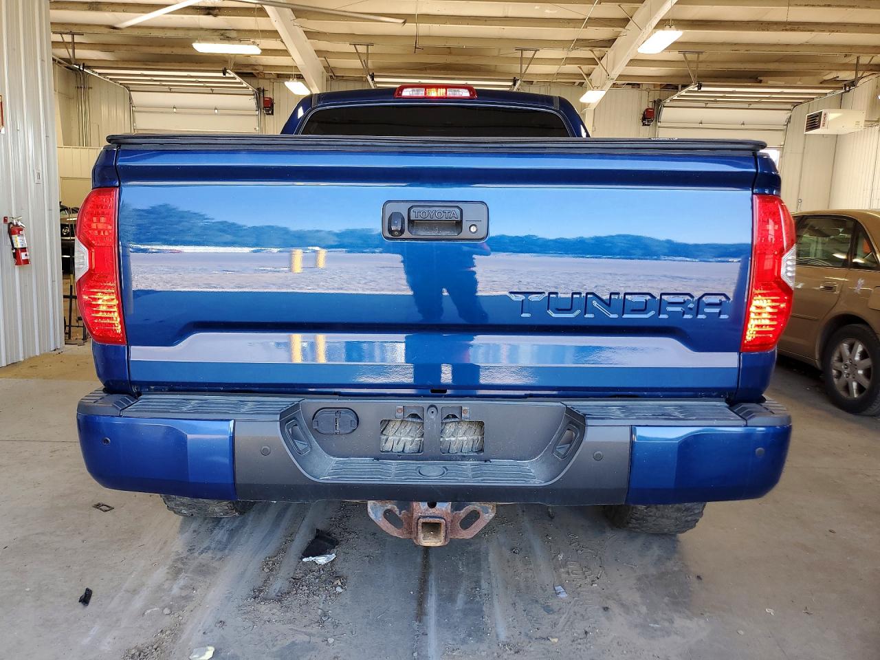 2015 TOYOTA TUNDRA