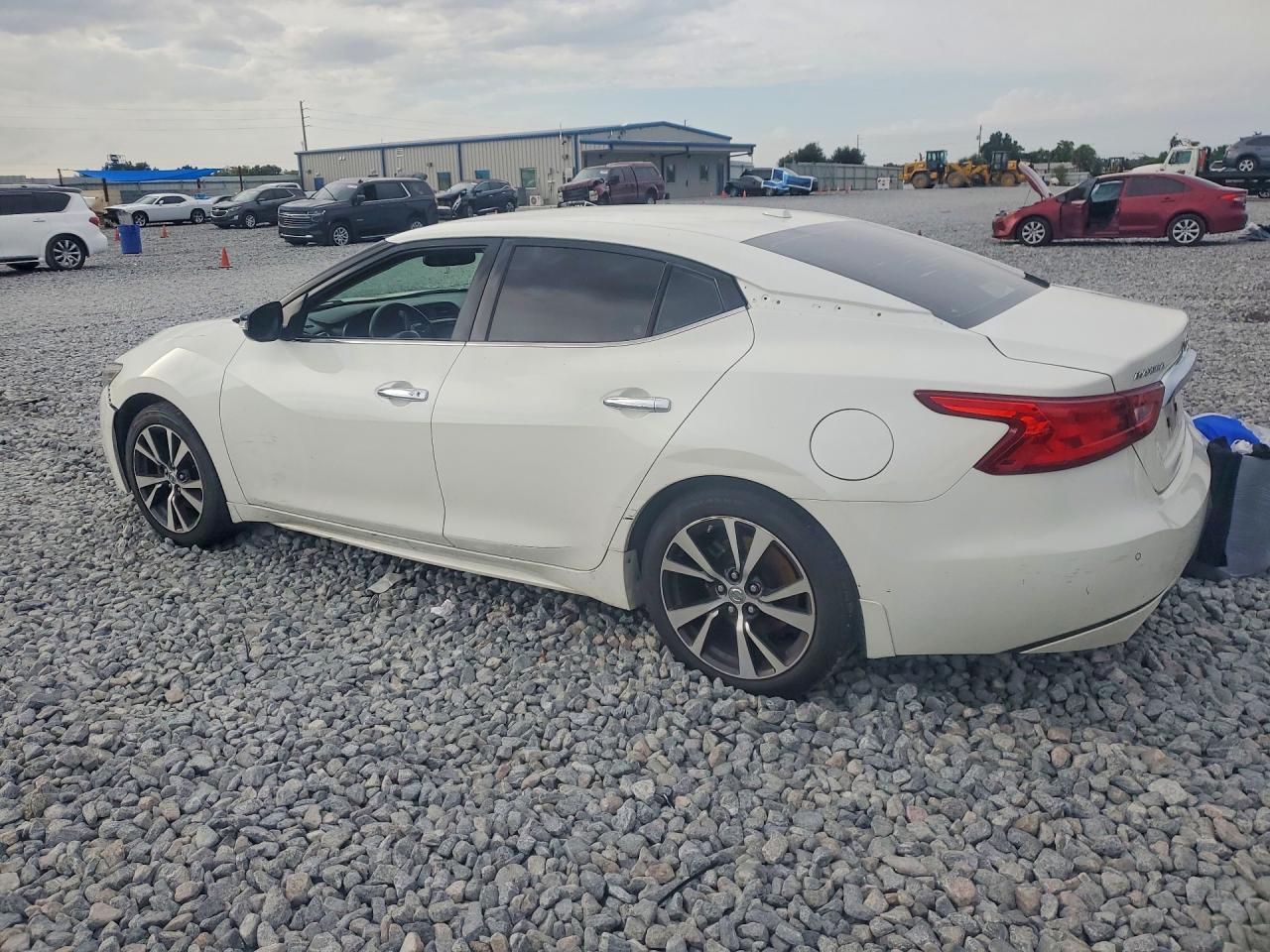 2017 NISSAN MAXIMA
