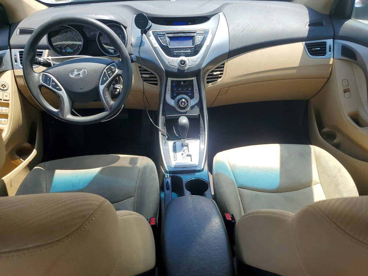 2011 HYUNDAI ELANTRA