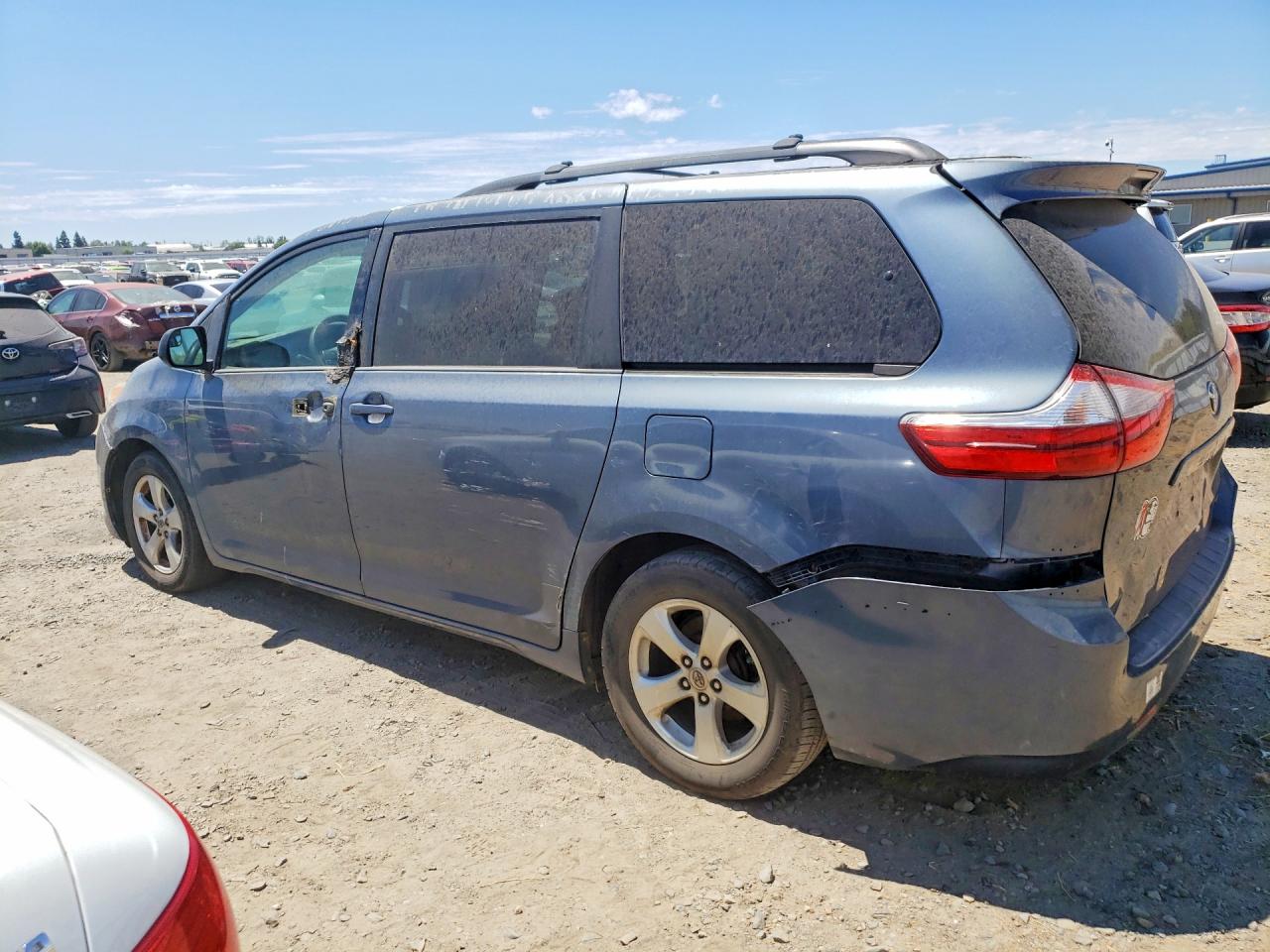 2015 TOYOTA SIENNA