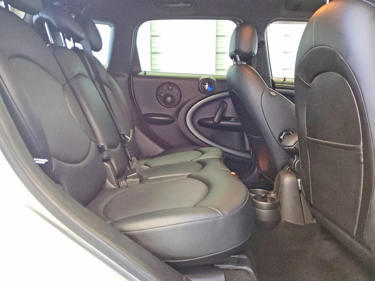 2016 MINI COOPER
