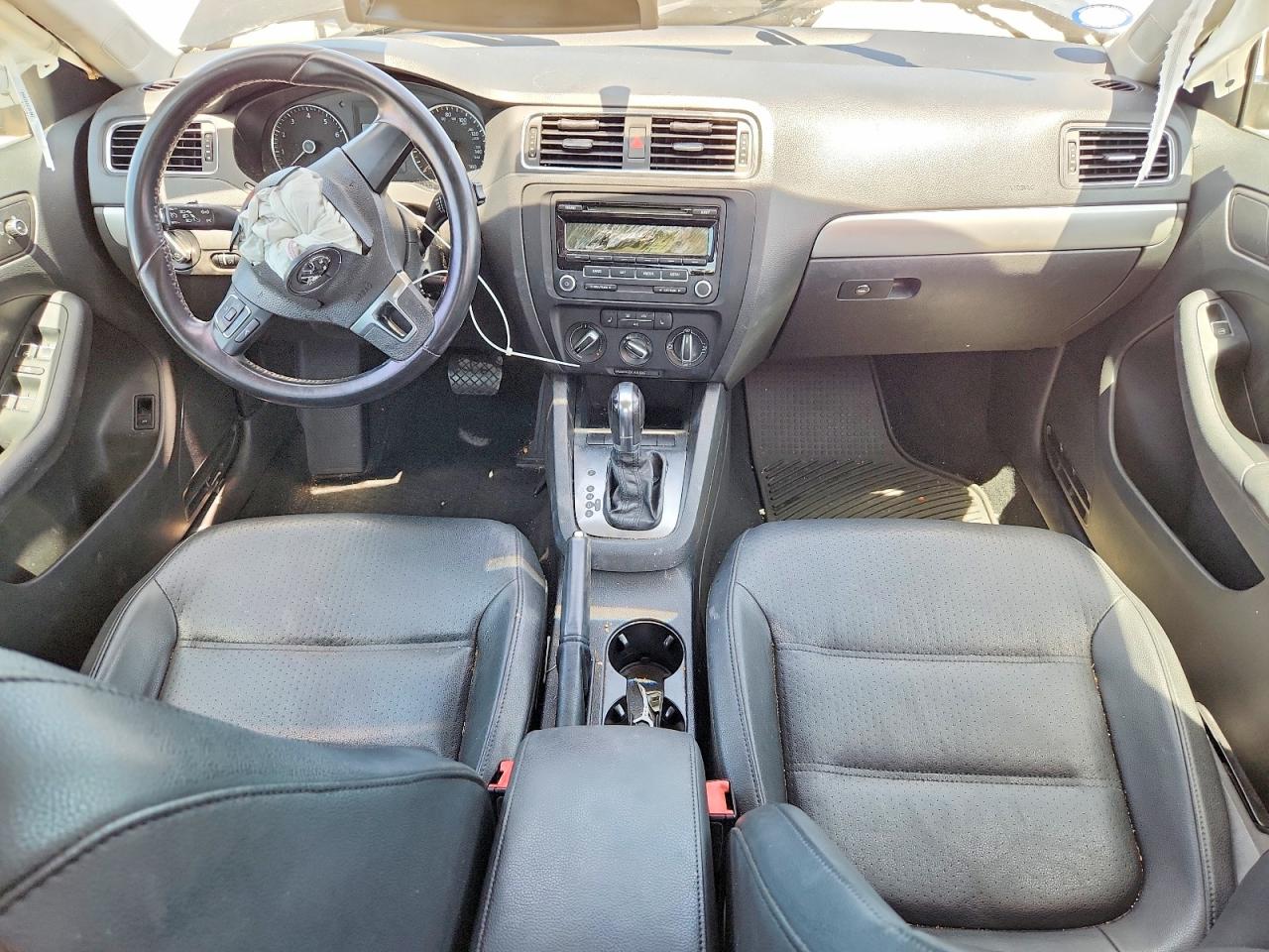 2013 VOLKSWAGEN JETTA