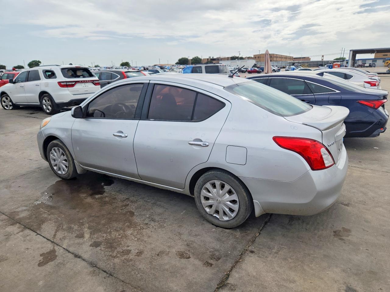 2014 NISSAN VERSA