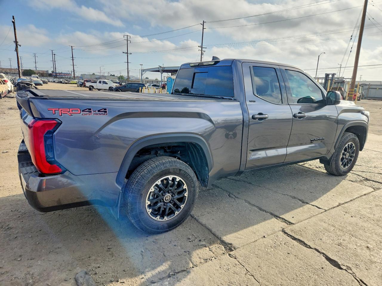 2023 TOYOTA TUNDRA