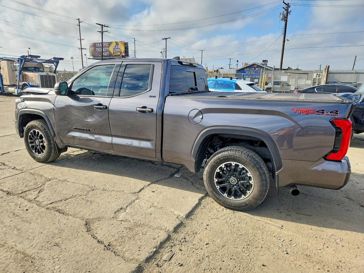 2023 TOYOTA TUNDRA